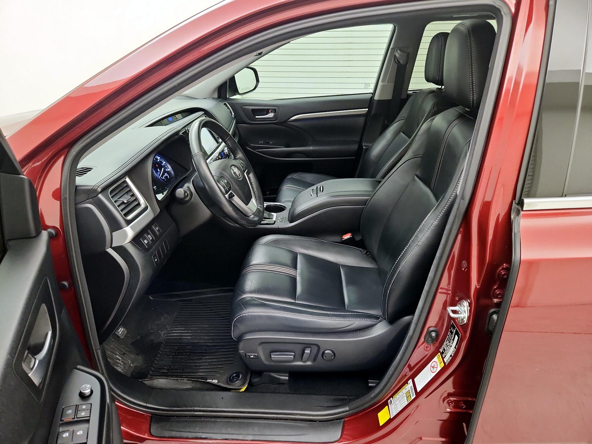 Thumbnail: 2017 Toyota Highlander - 11