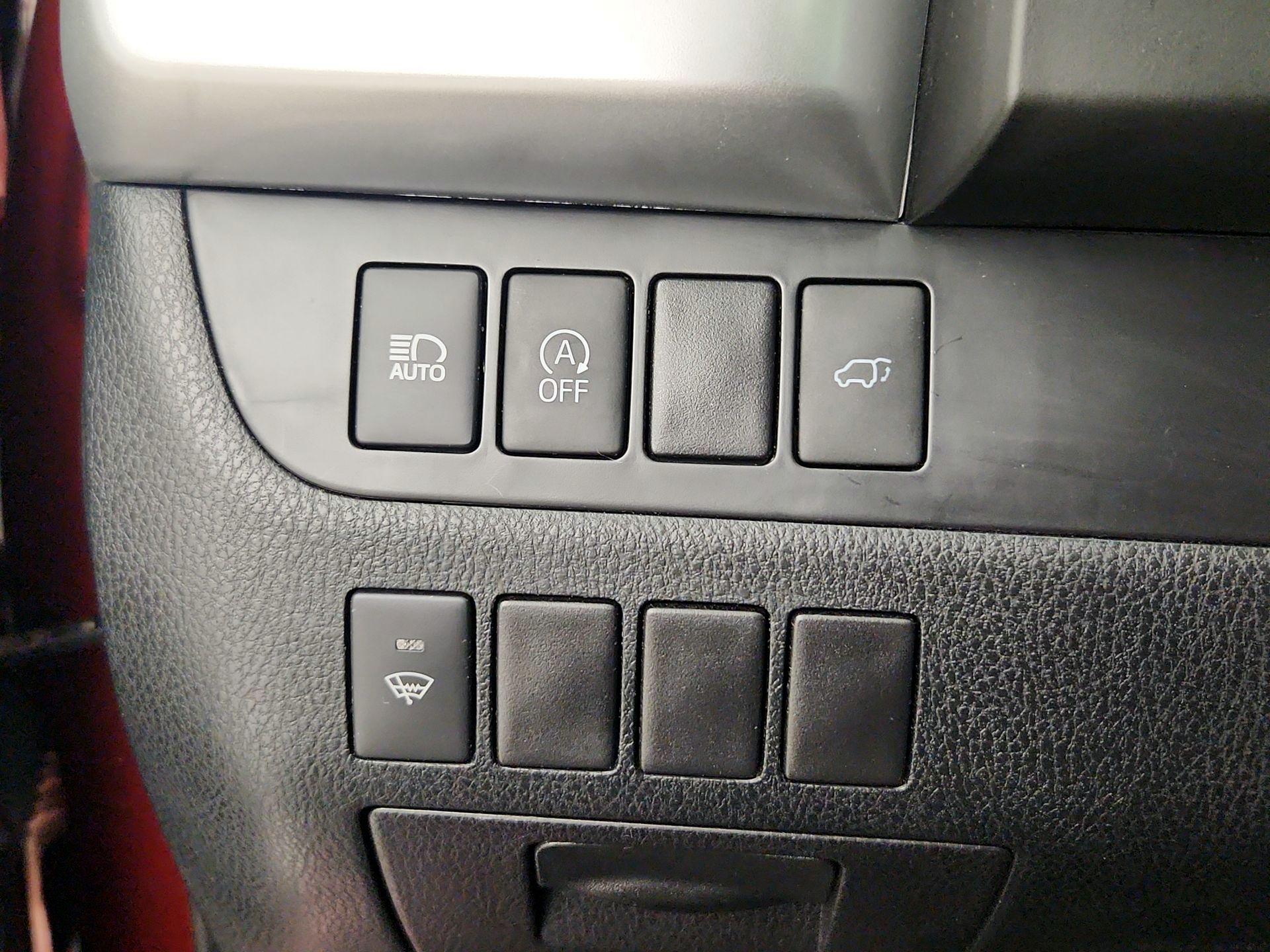 Thumbnail: 2017 Toyota Highlander - 13