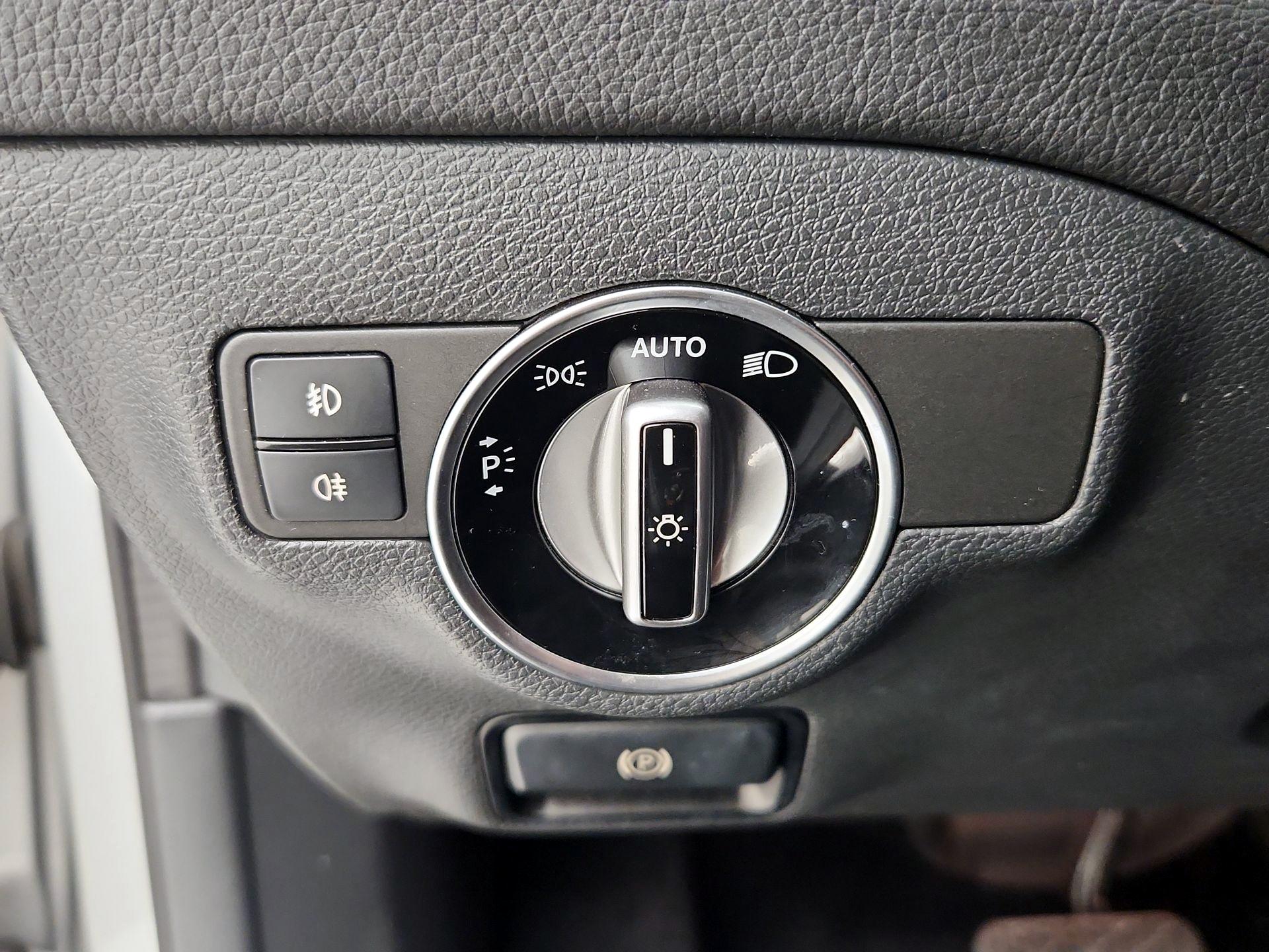 Thumbnail: 2018 Mercedes-Benz GLA - 11