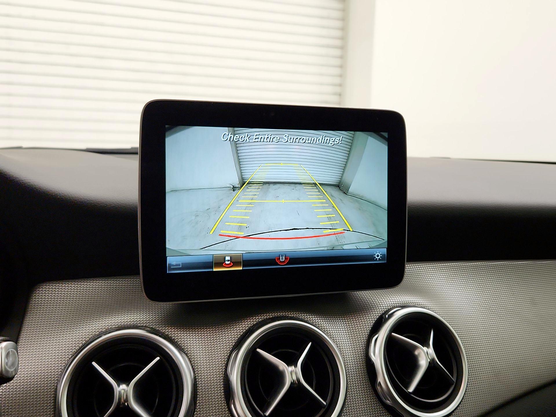 Thumbnail: 2018 Mercedes-Benz GLA - 12