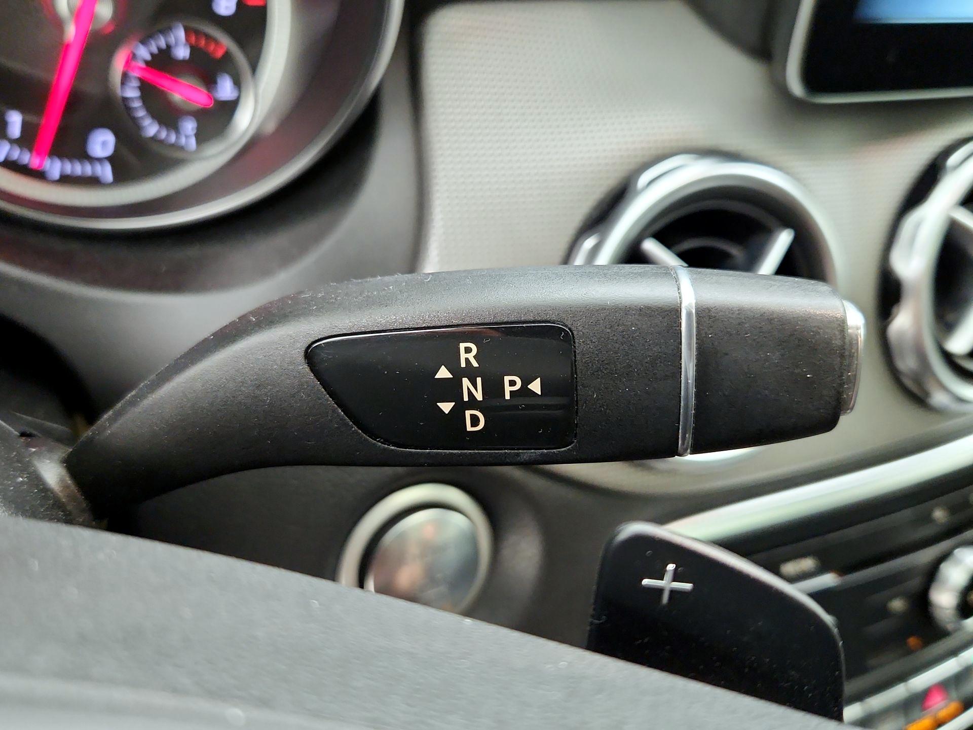 Thumbnail: 2018 Mercedes-Benz GLA - 15