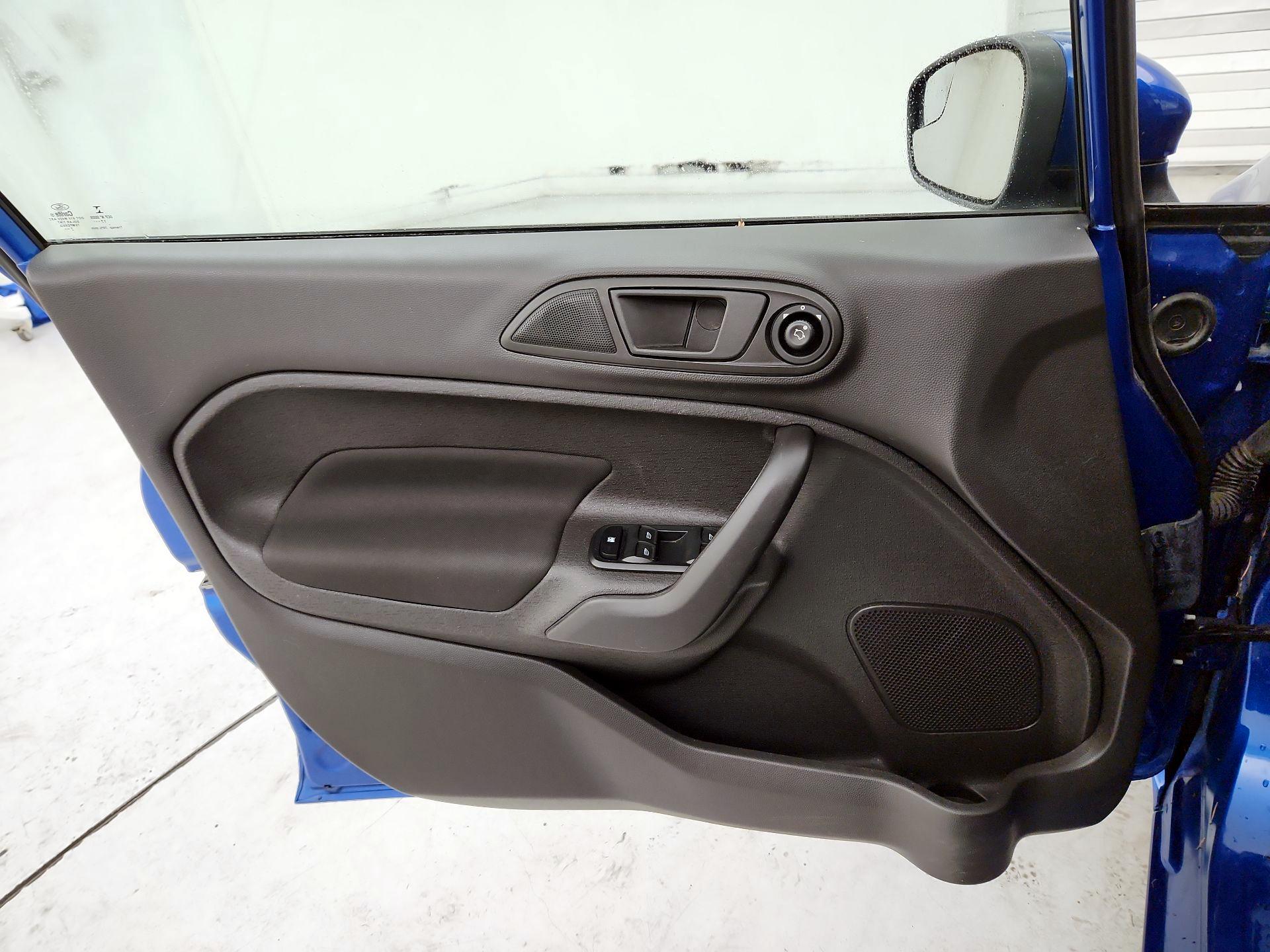 Thumbnail: 2018 Ford Fiesta - 12