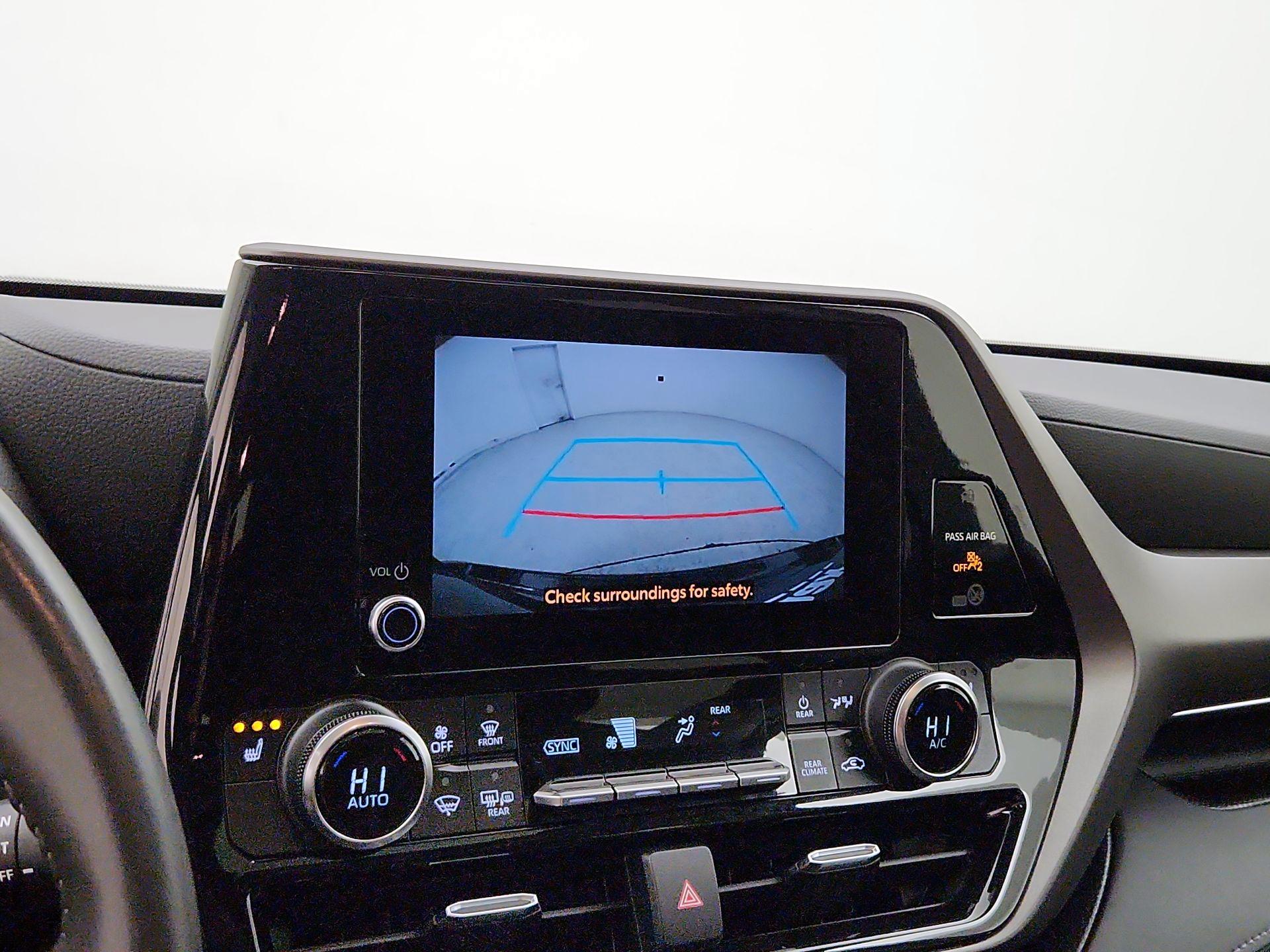 Thumbnail: 2023 Toyota Highlander - 14