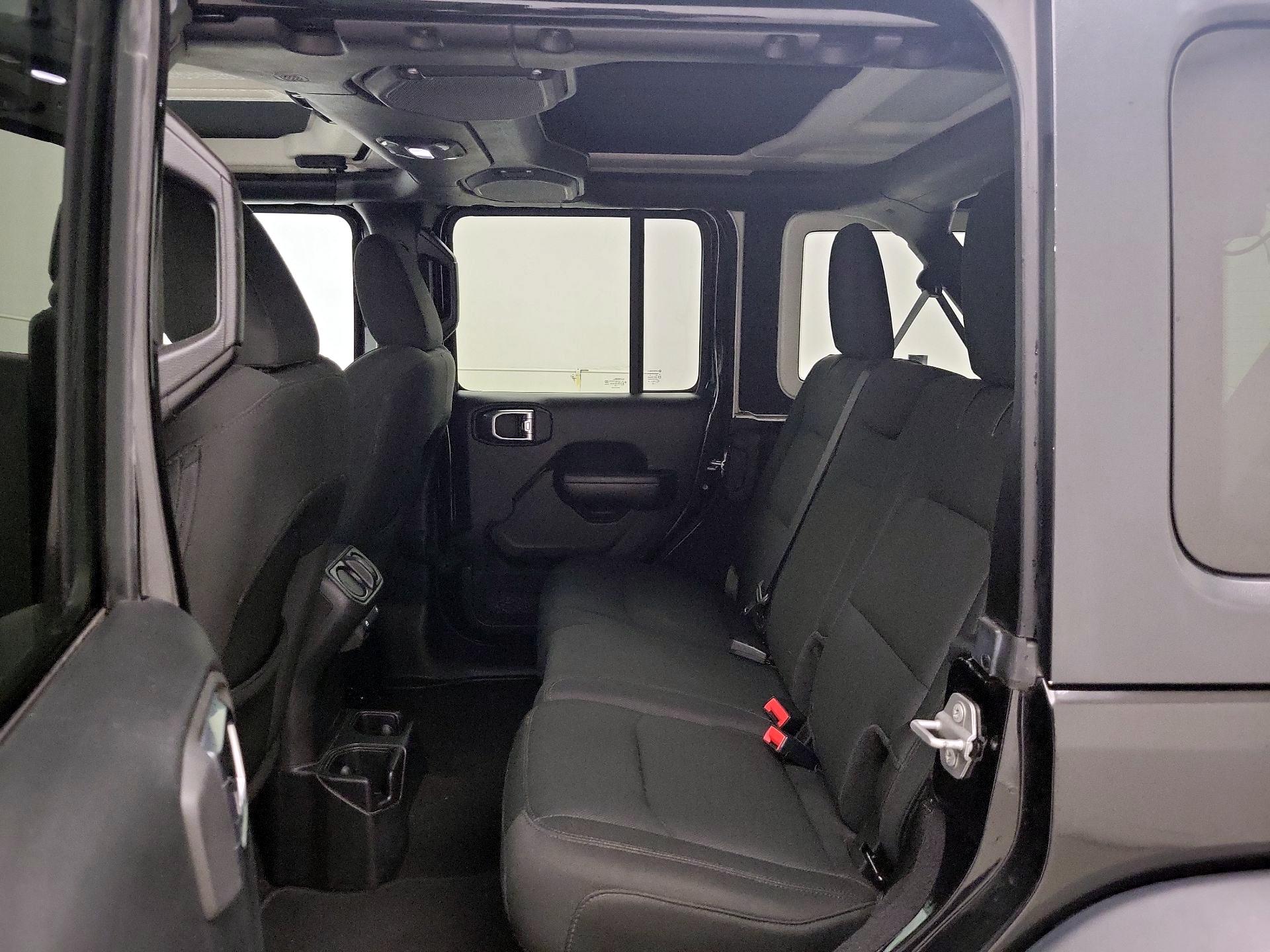 Thumbnail: 2018 Jeep Wrangler - 19