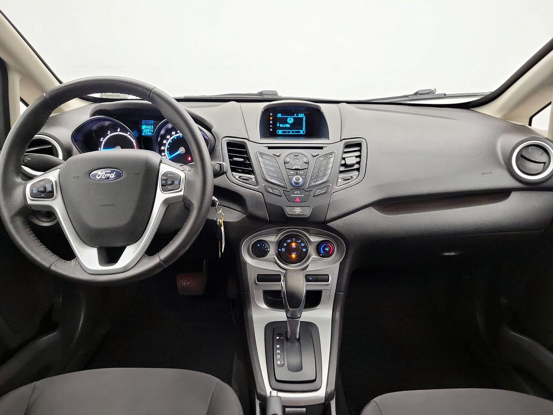 Thumbnail: 2016 Ford Fiesta - 9