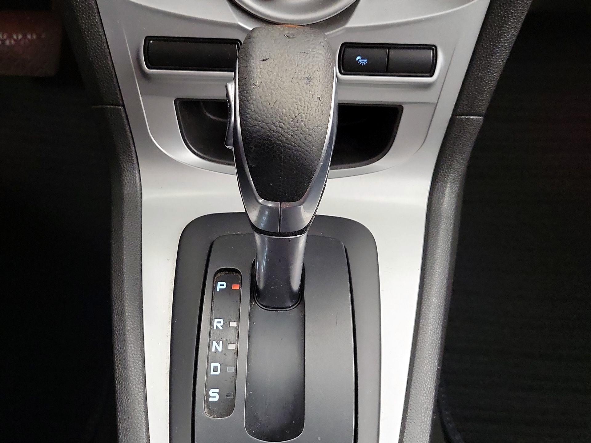 Thumbnail: 2016 Ford Fiesta - 16