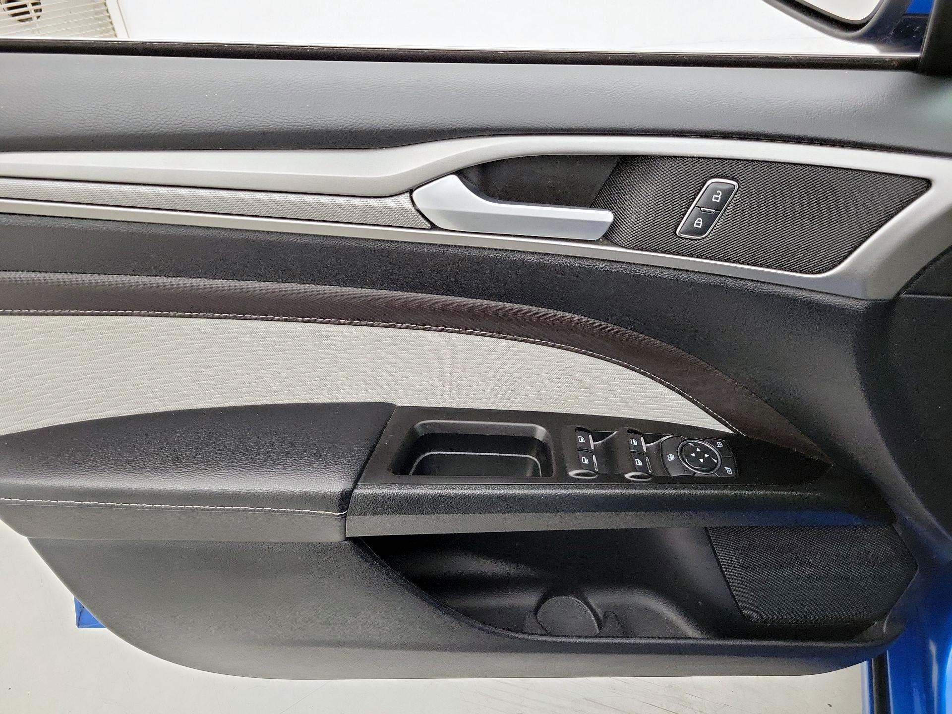 Thumbnail: 2019 Ford Fusion - 12