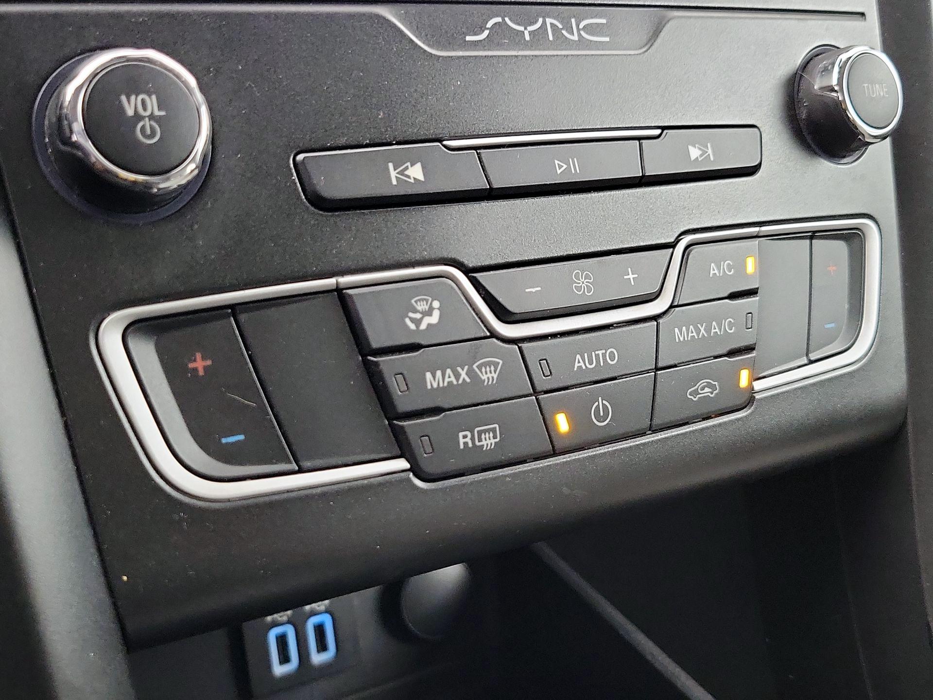 Thumbnail: 2019 Ford Fusion - 16