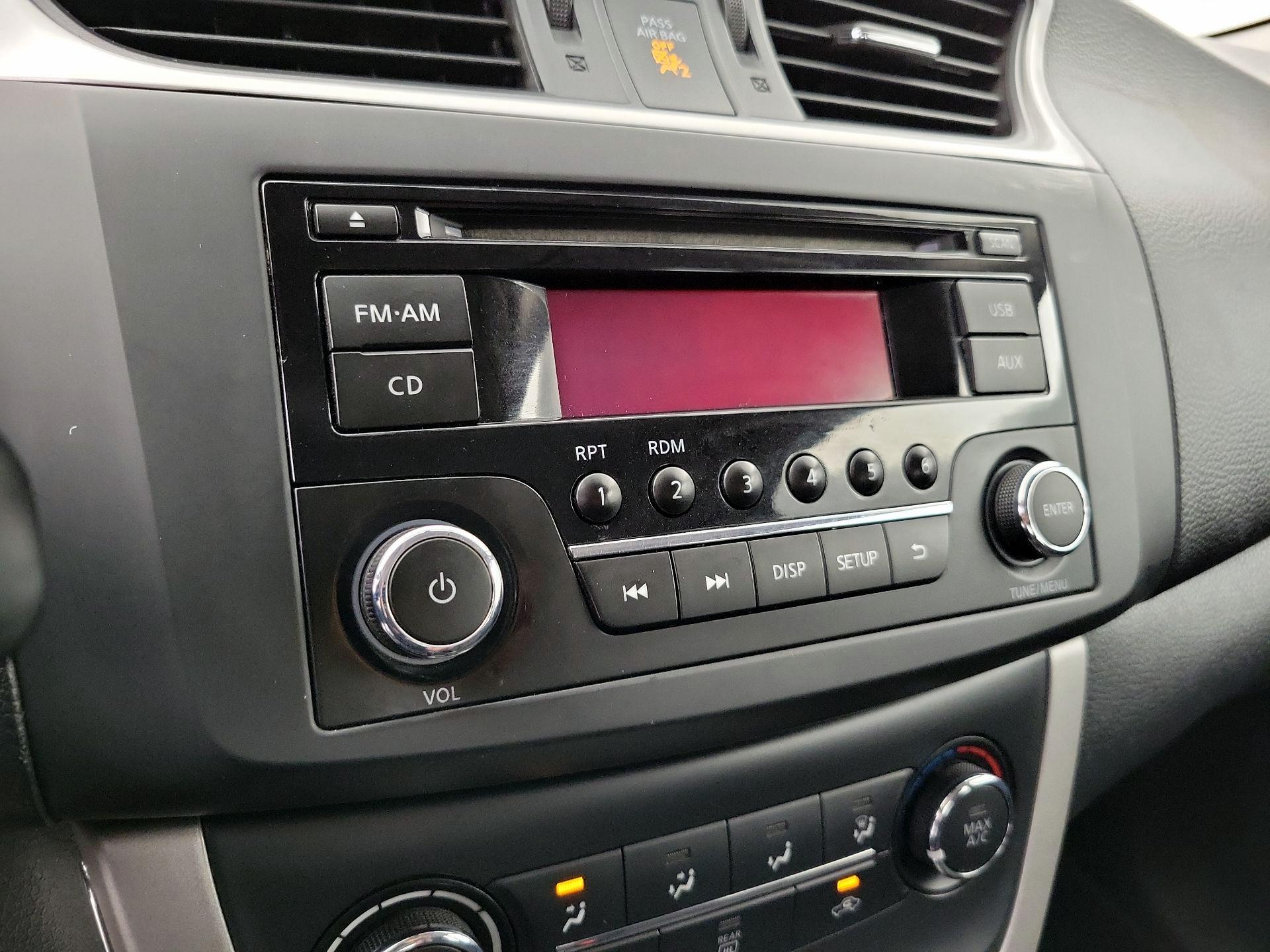 Thumbnail: 2015 Nissan Sentra - 14