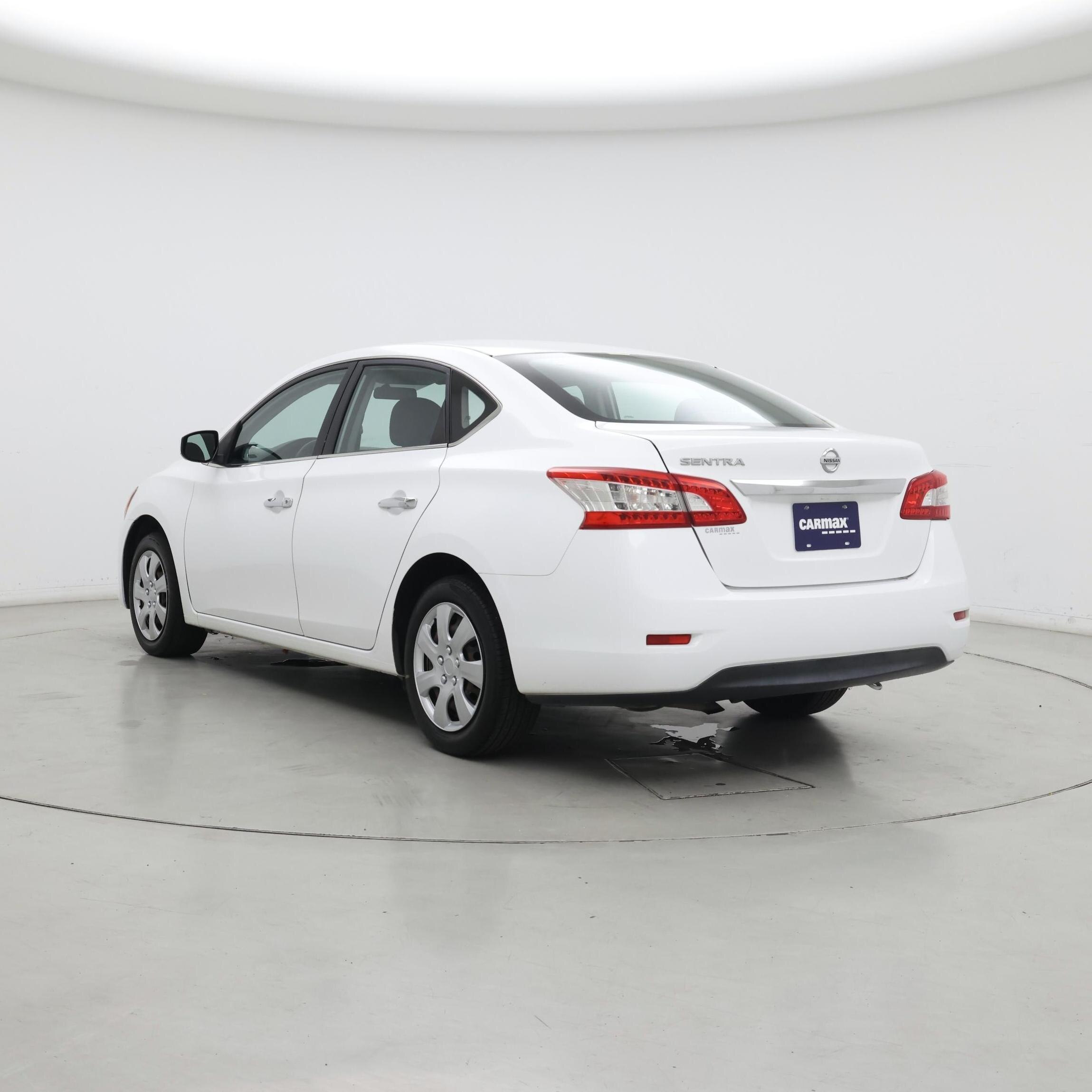 Thumbnail: 2015 Nissan Sentra - 2