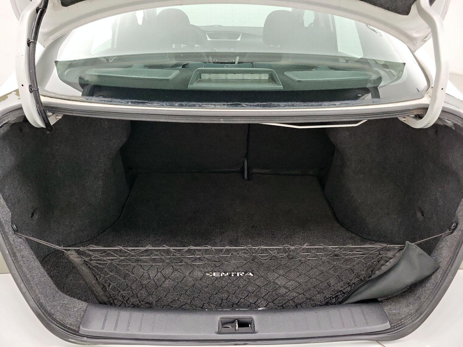 Thumbnail: 2015 Nissan Sentra - 19