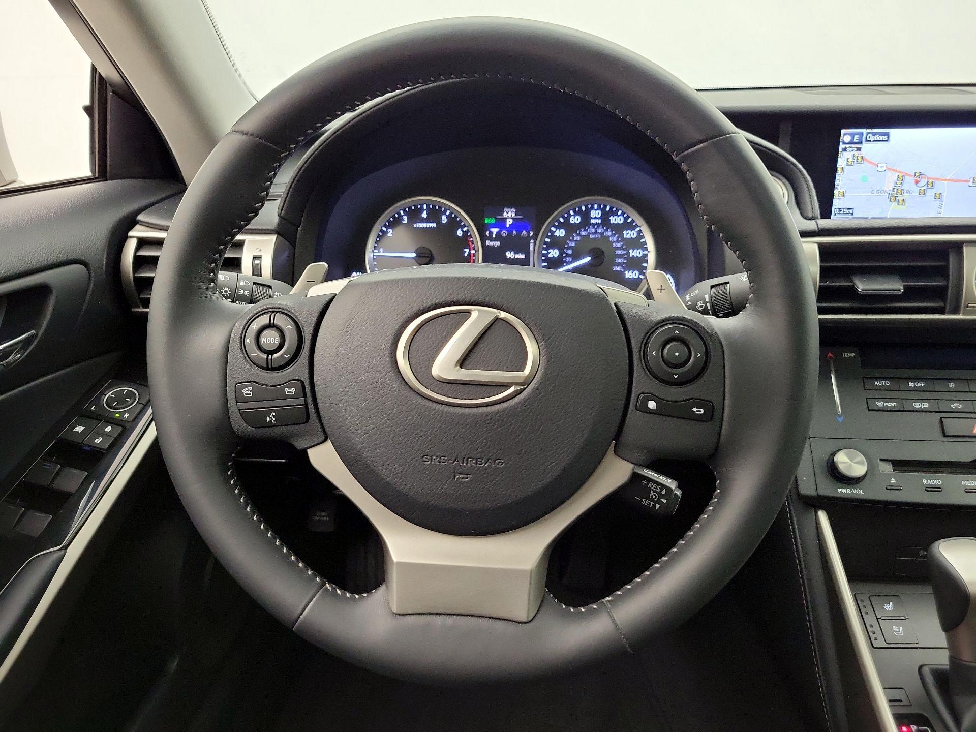 Thumbnail: 2015 Lexus IS - 10