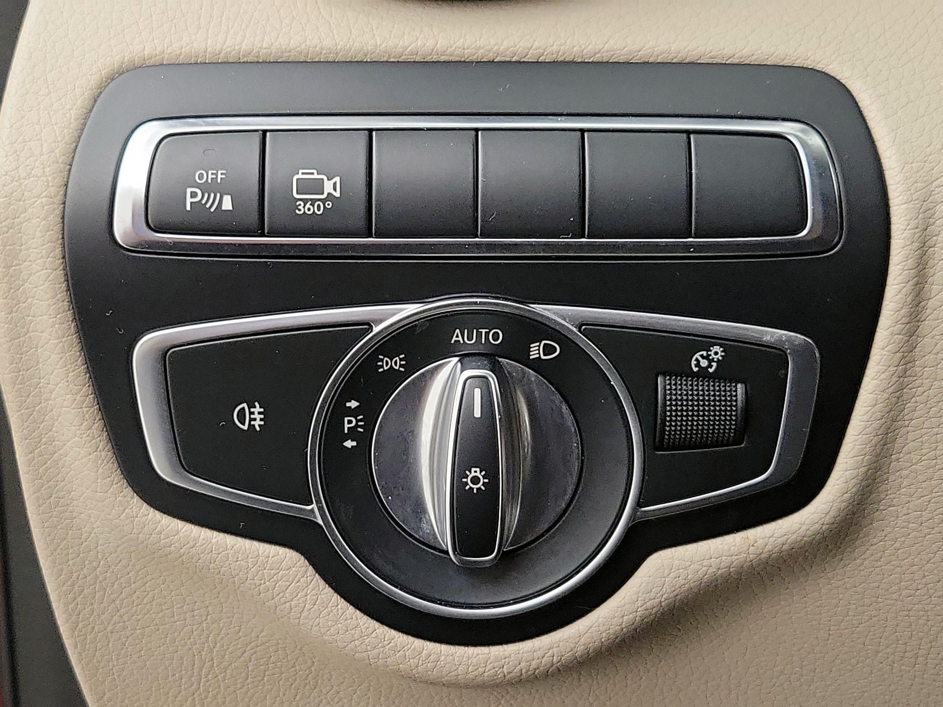 Thumbnail: 2017 Mercedes-Benz GLC - 13