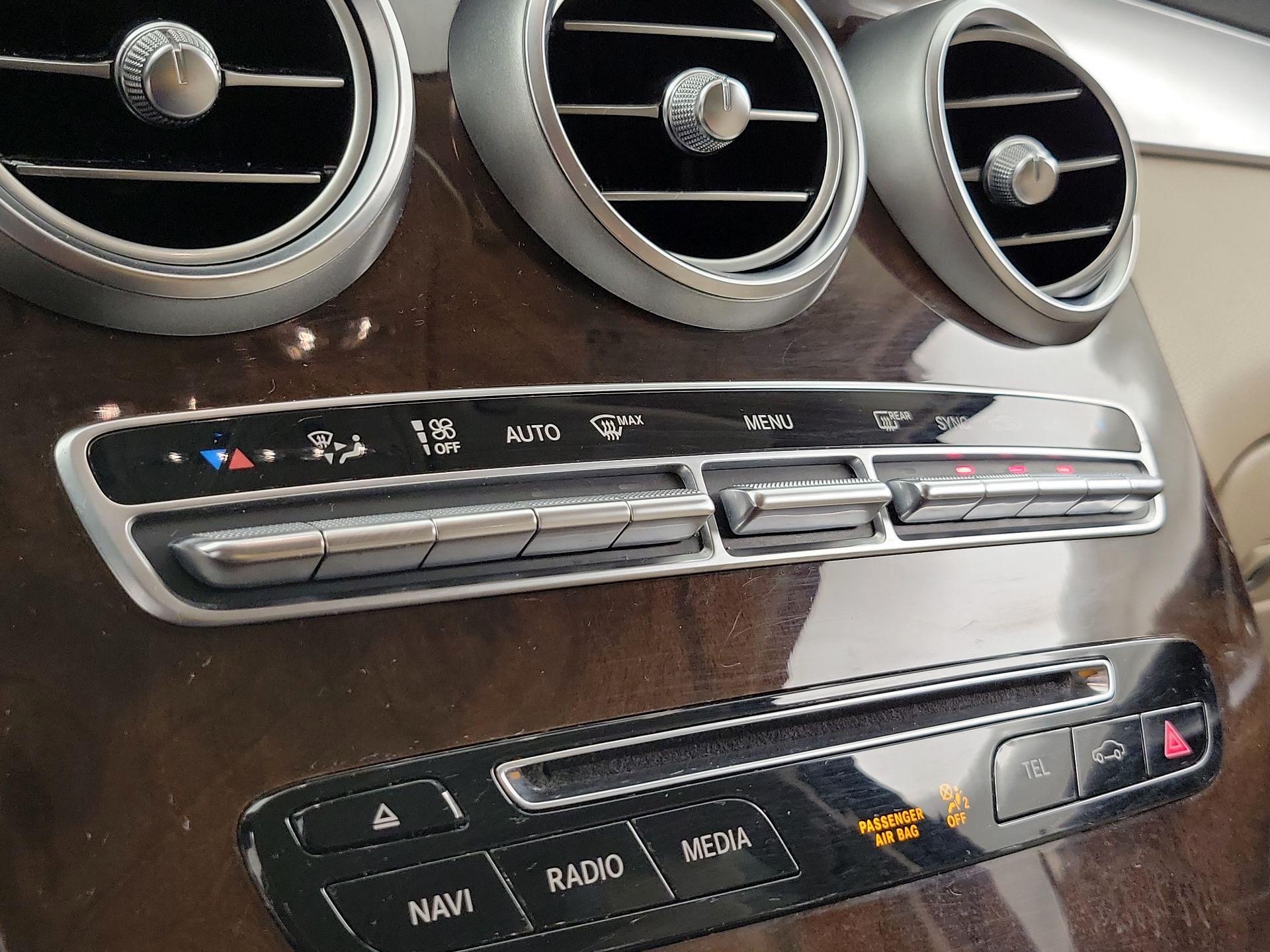 Thumbnail: 2017 Mercedes-Benz GLC - 17