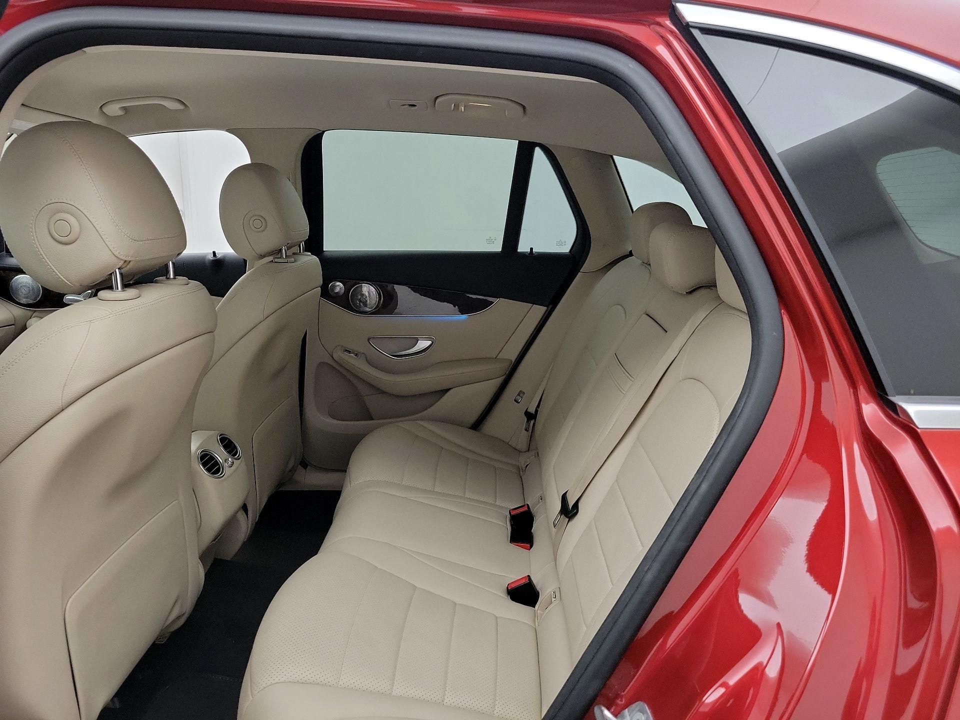 Thumbnail: 2017 Mercedes-Benz GLC - 20