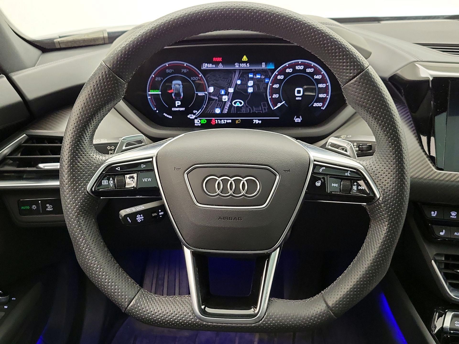 Thumbnail: 2022 Audi e-tron GT - 10