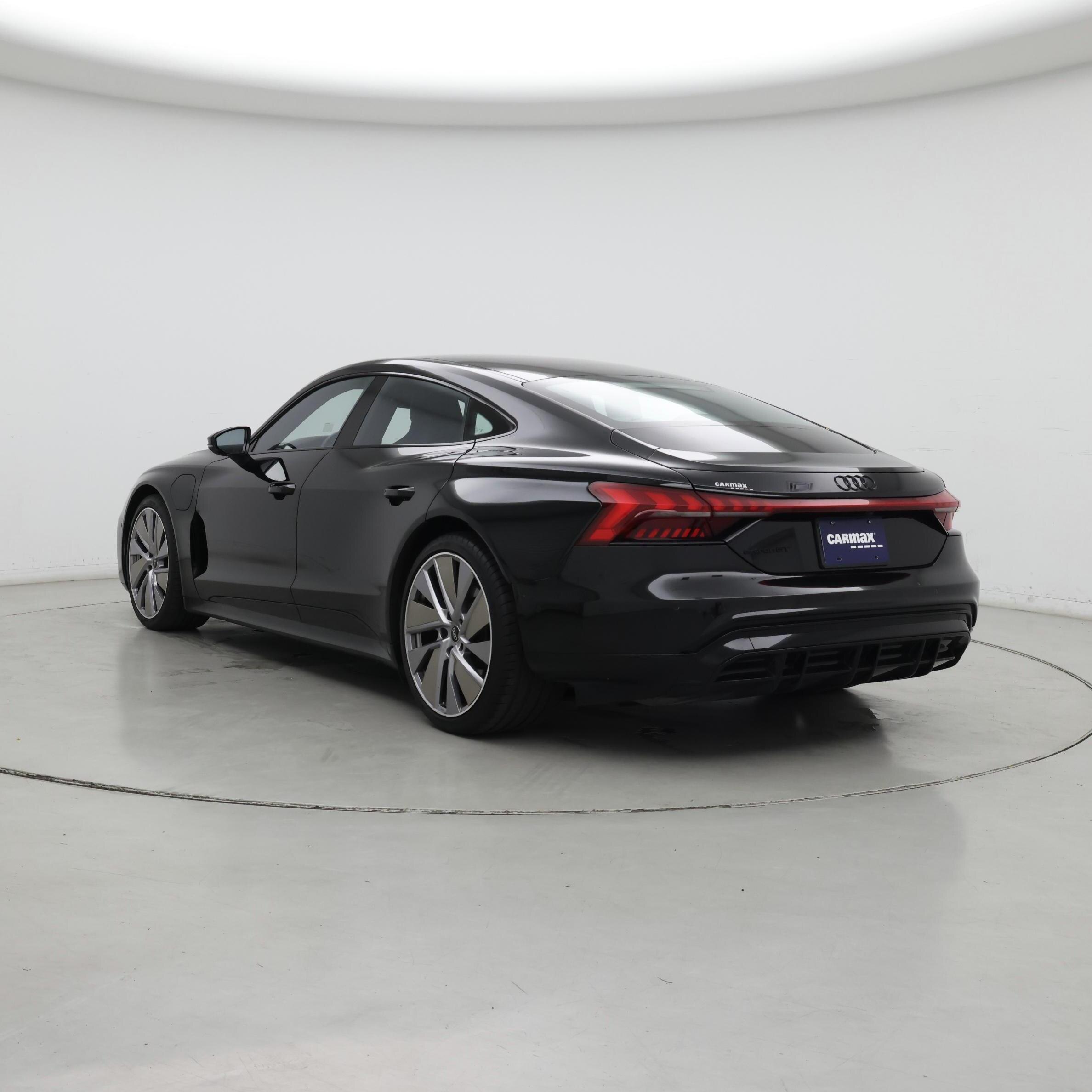 Thumbnail: 2022 Audi e-tron GT - 2