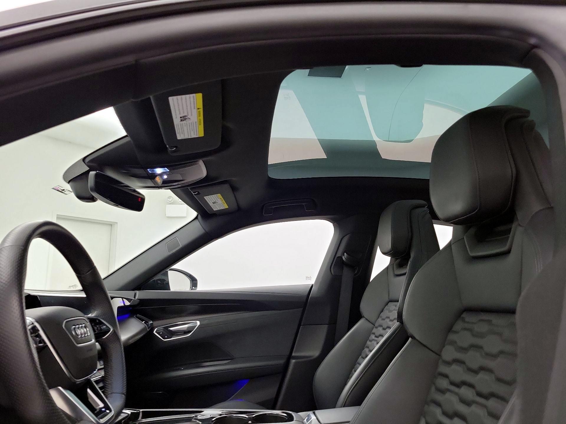 Thumbnail: 2022 Audi e-tron GT - 20