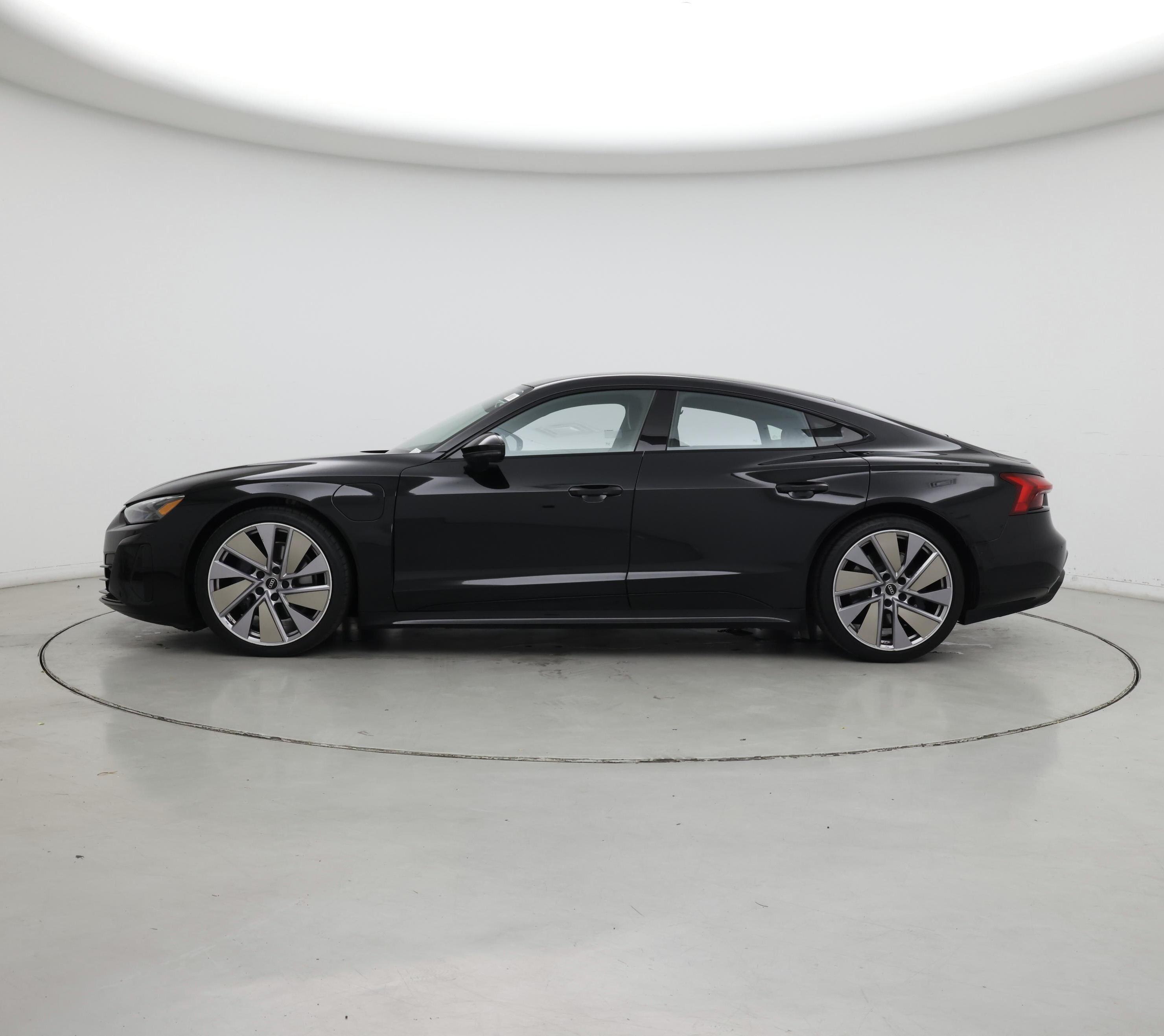 Thumbnail: 2022 Audi e-tron GT - 3