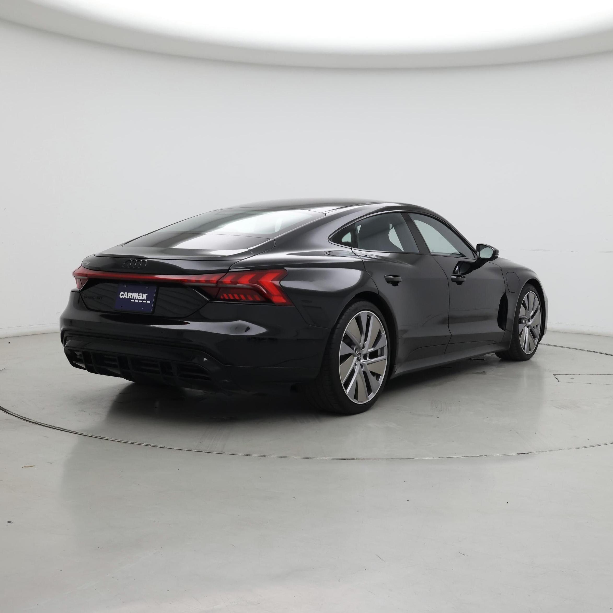 Thumbnail: 2022 Audi e-tron GT - 8