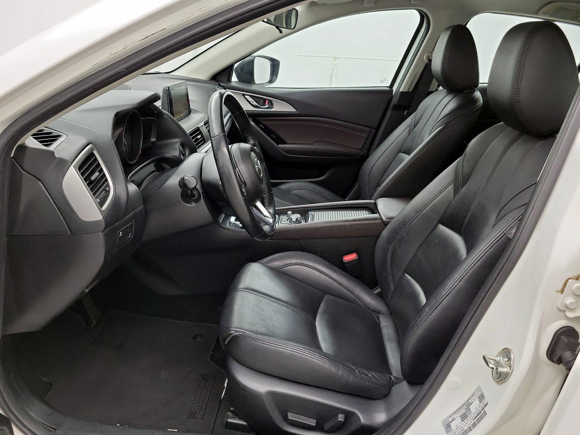 Thumbnail: 2018 Mazda Mazda3 - 11