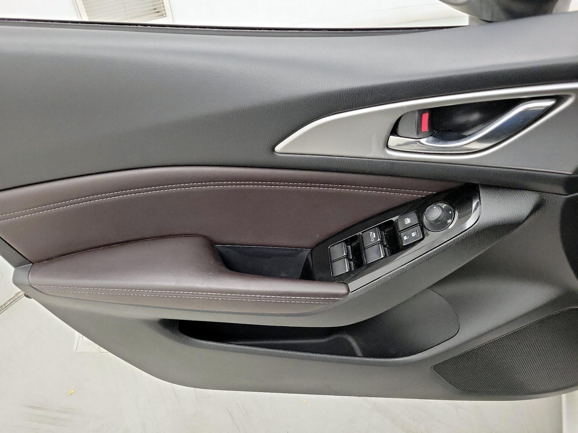 Thumbnail: 2018 Mazda Mazda3 - 12