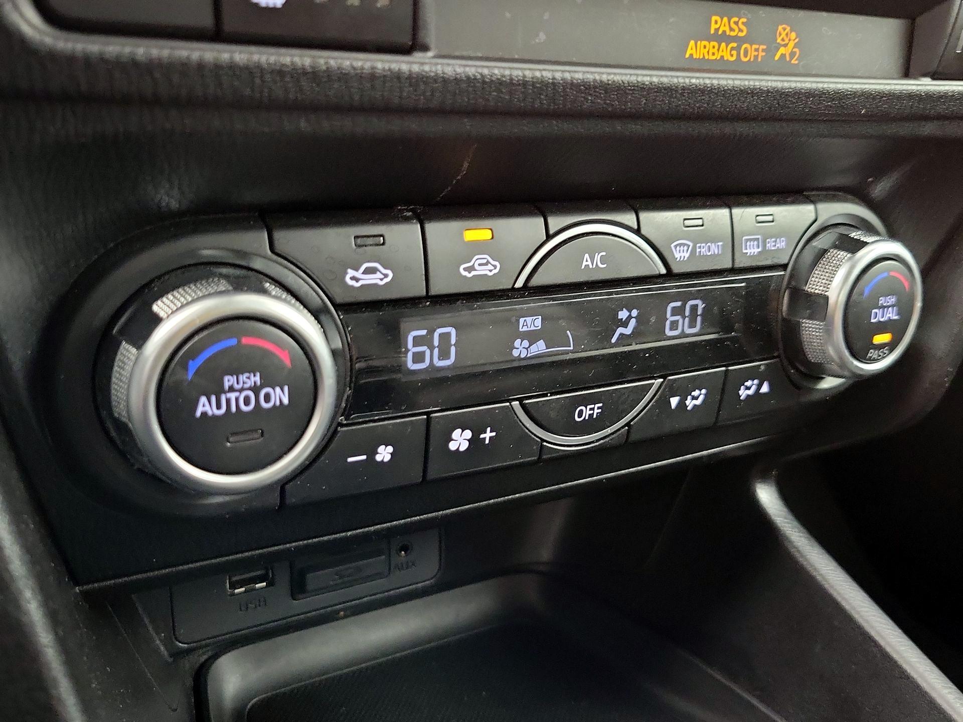 Thumbnail: 2018 Mazda Mazda3 - 16