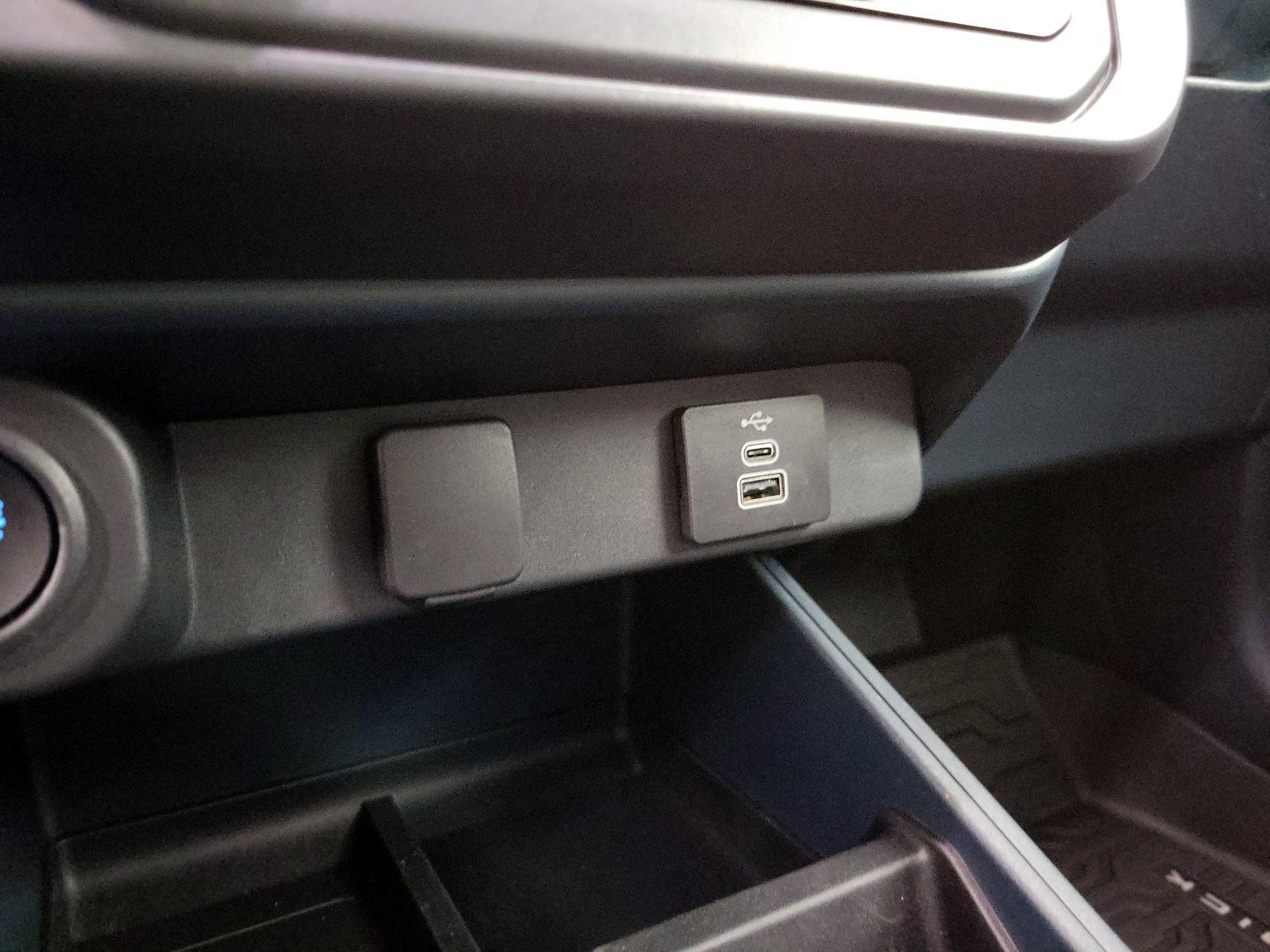 Thumbnail: 2025 Ford Maverick - 18