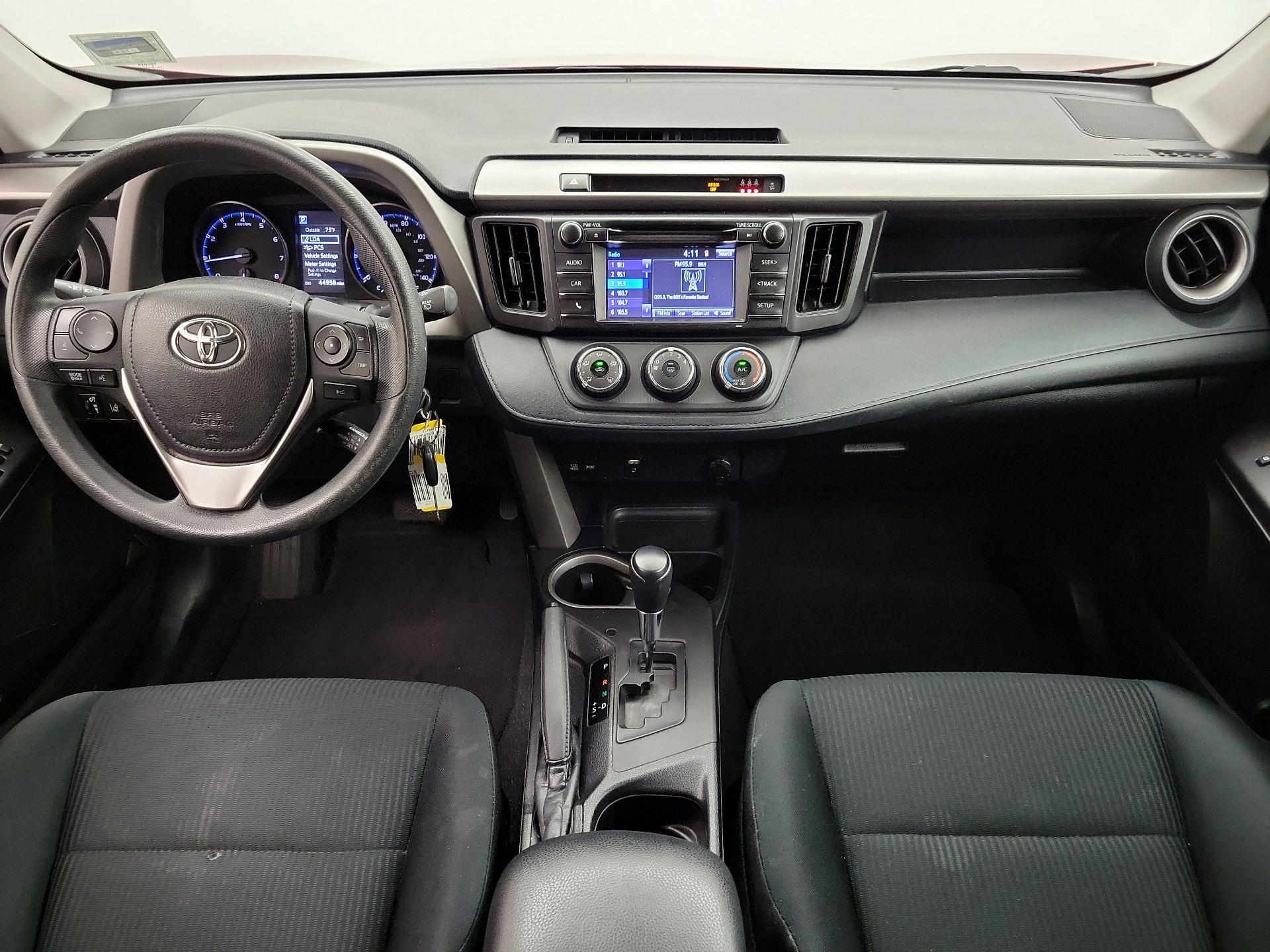 Thumbnail: 2018 Toyota RAV4 - 9