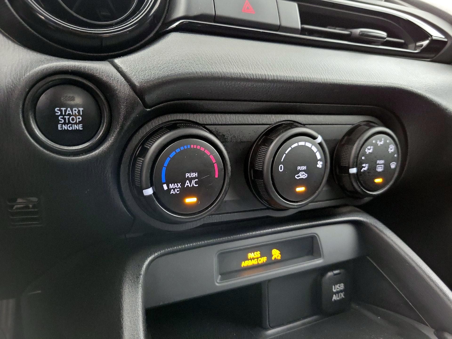 Thumbnail: 2016 Mazda MX-5 Miata - 15