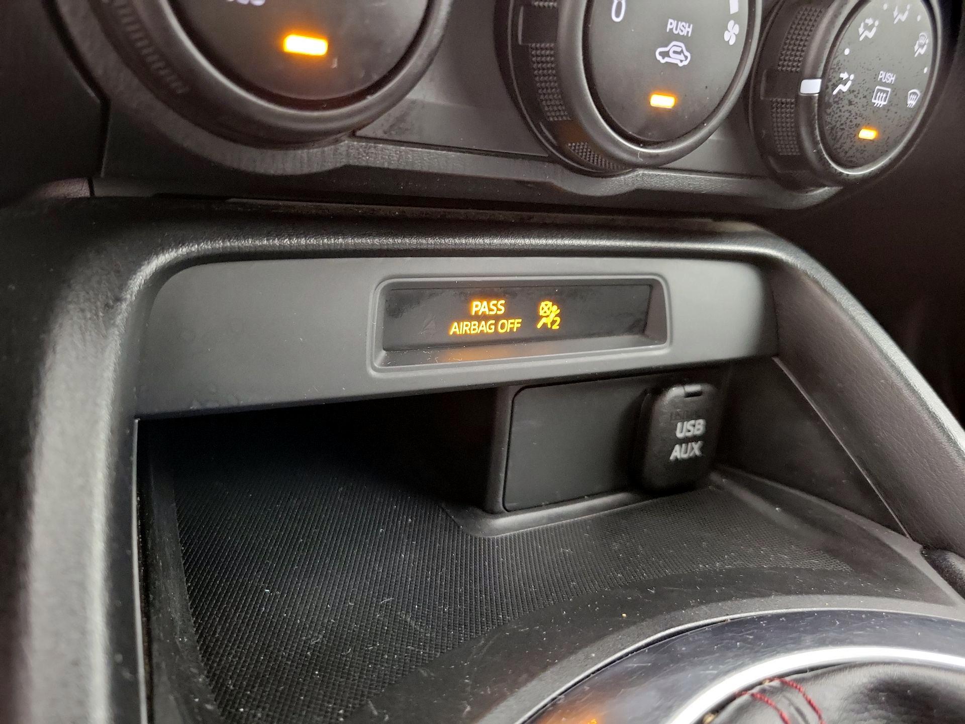 Thumbnail: 2016 Mazda MX-5 Miata - 17