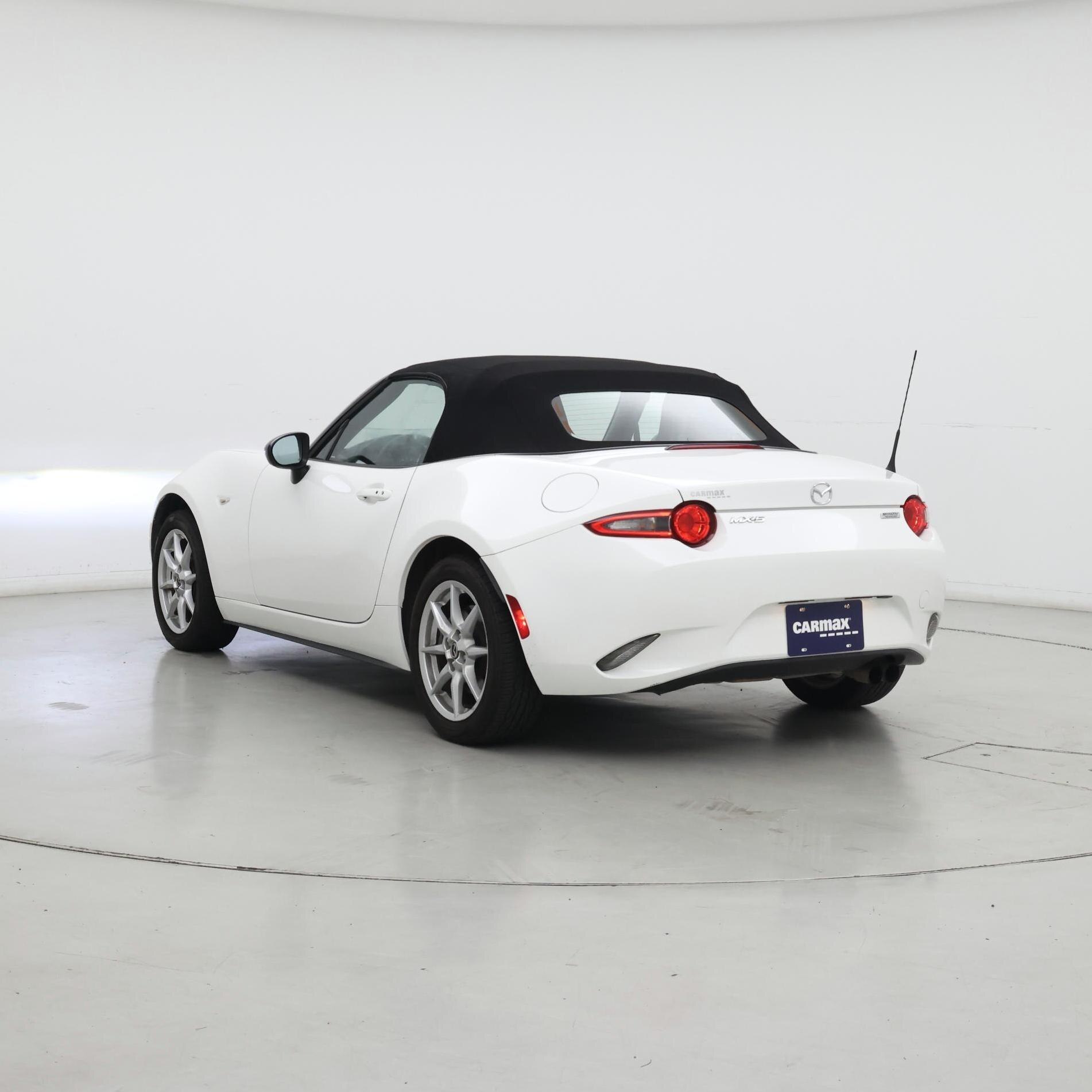 Thumbnail: 2016 Mazda MX-5 Miata - 2