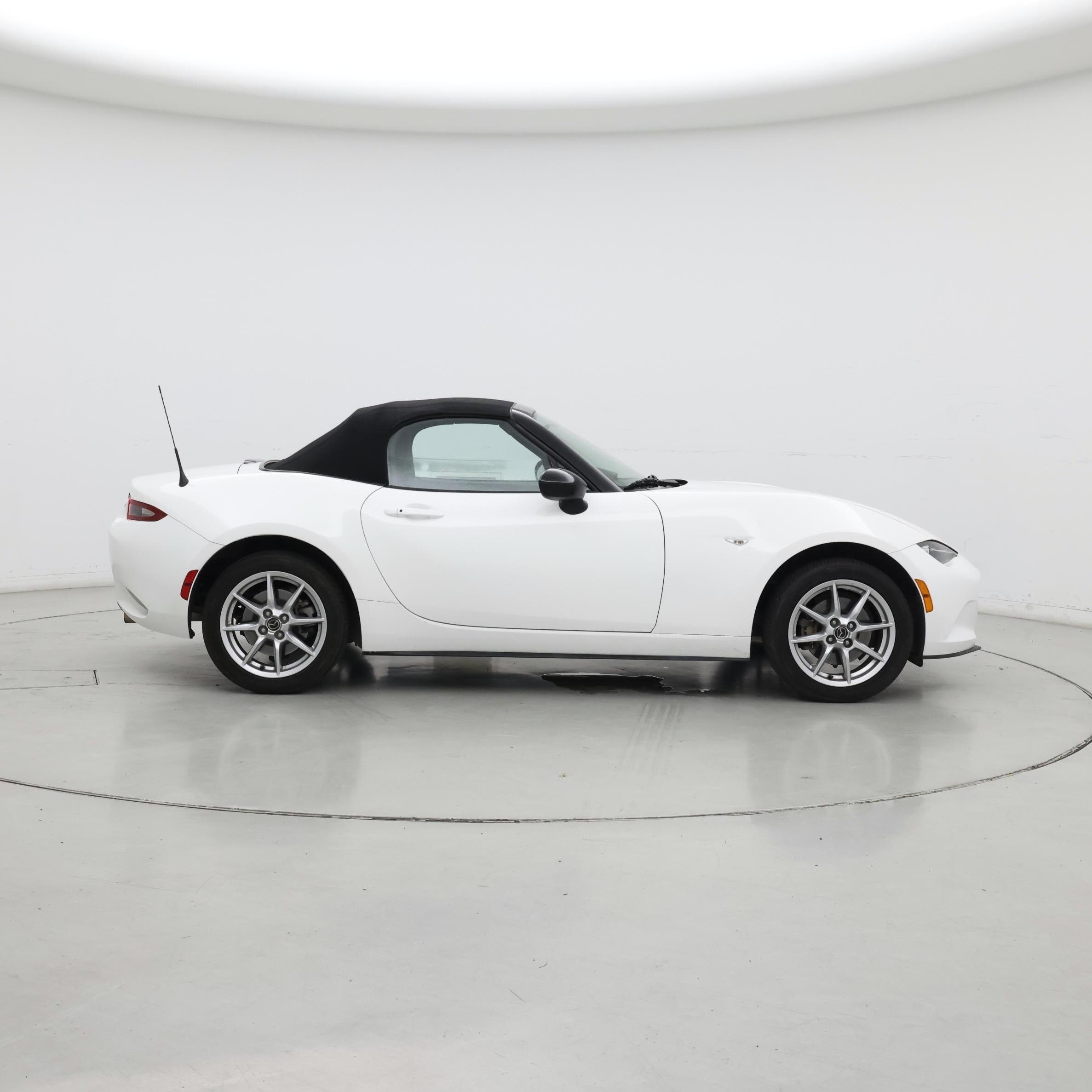 Thumbnail: 2016 Mazda MX-5 Miata - 7