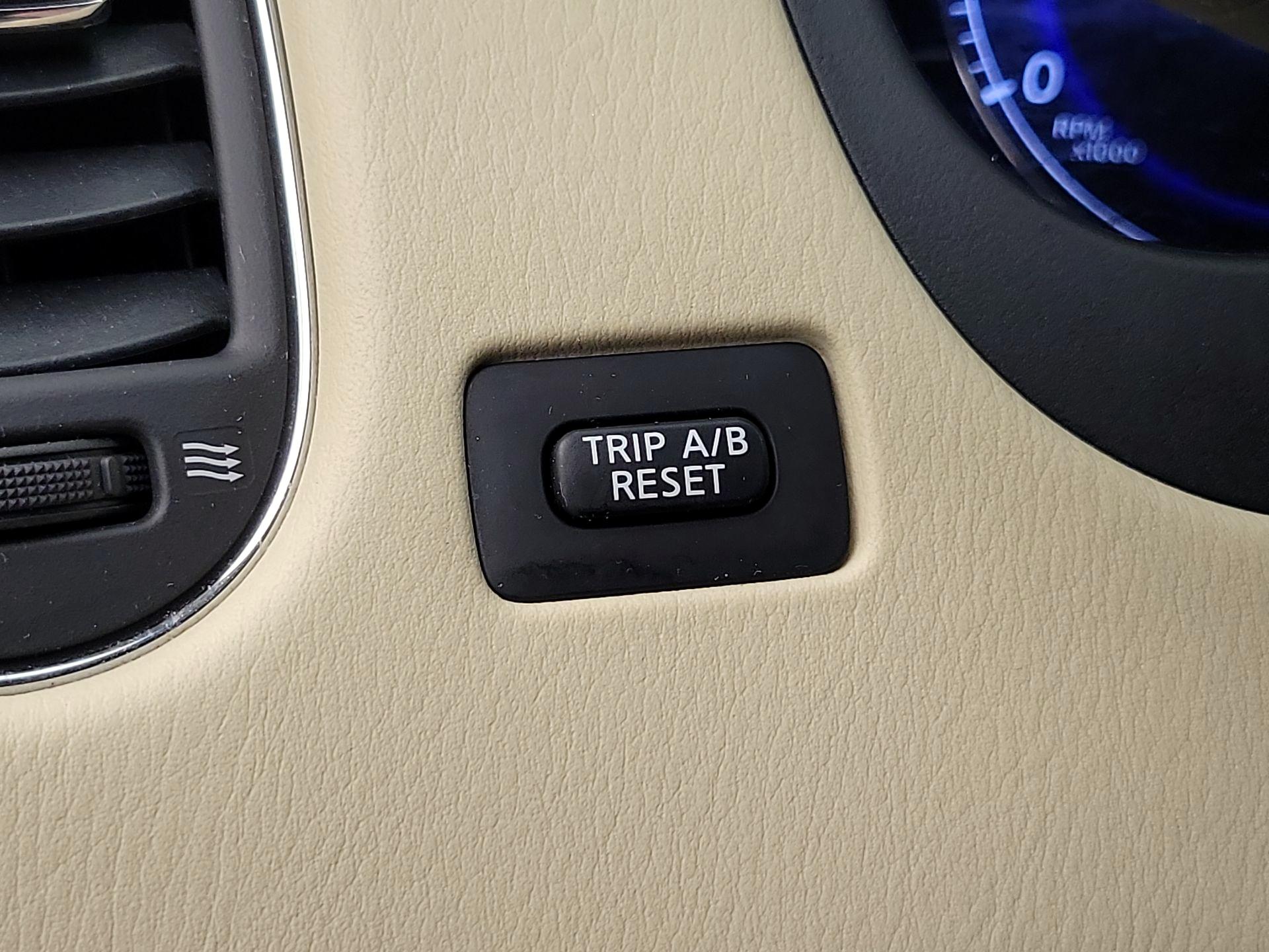 Thumbnail: 2017 INFINITI QX50 - 13