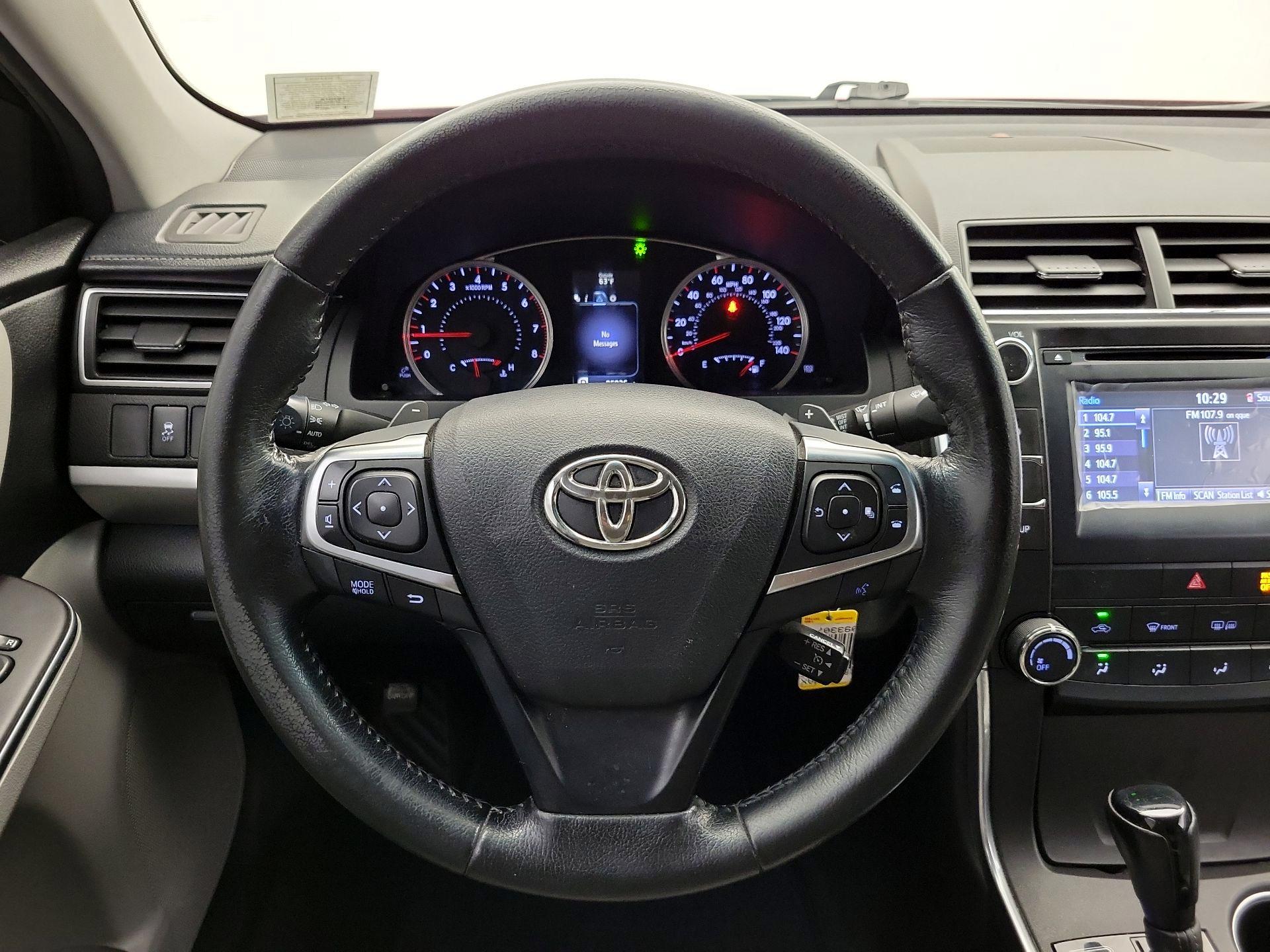 Thumbnail: 2016 Toyota Camry - 10