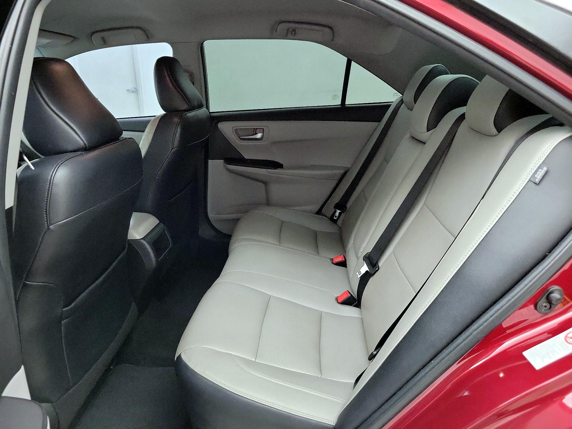 Thumbnail: 2016 Toyota Camry - 19