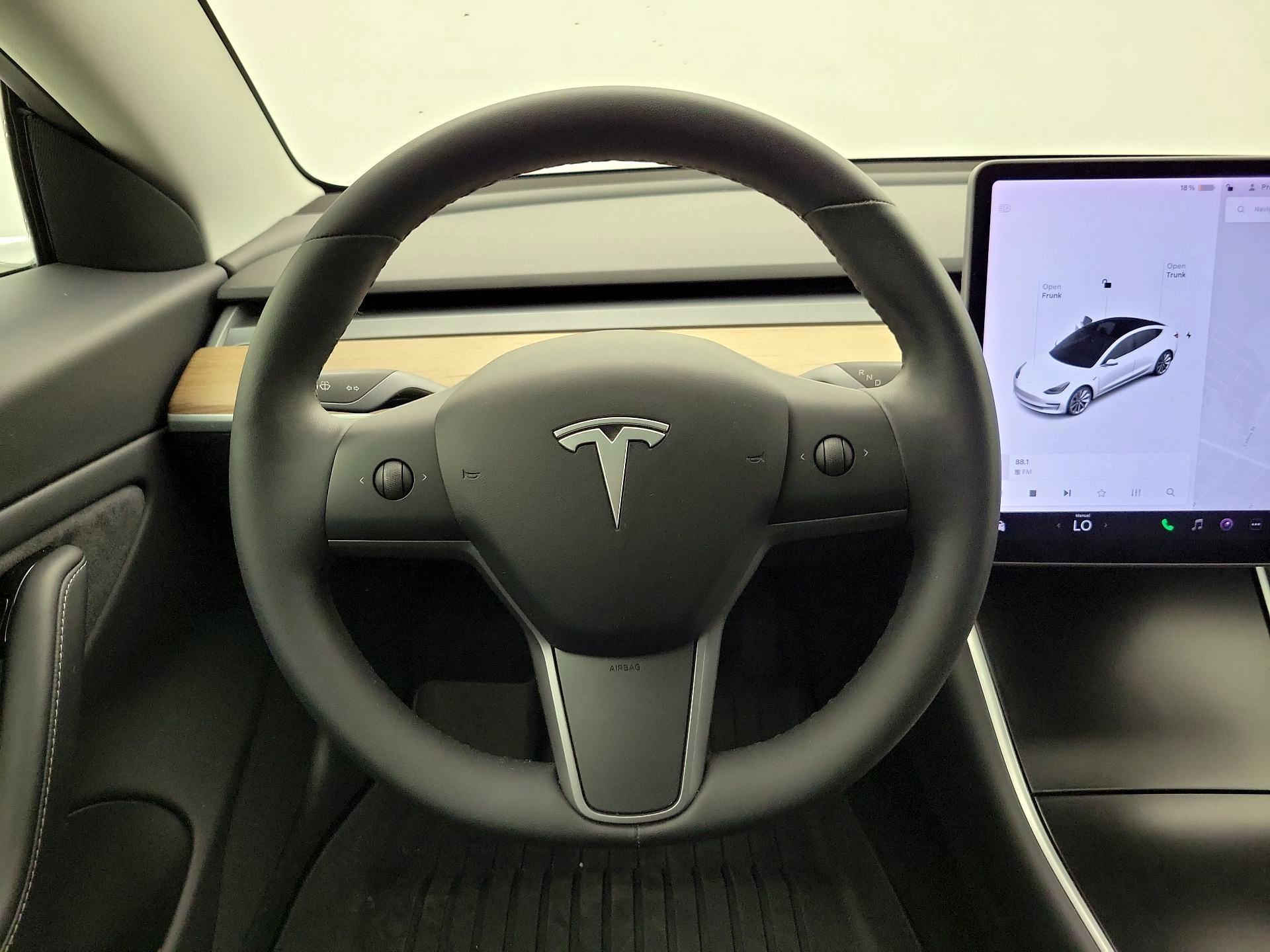 Thumbnail: 2020 Tesla Model 3 - 10