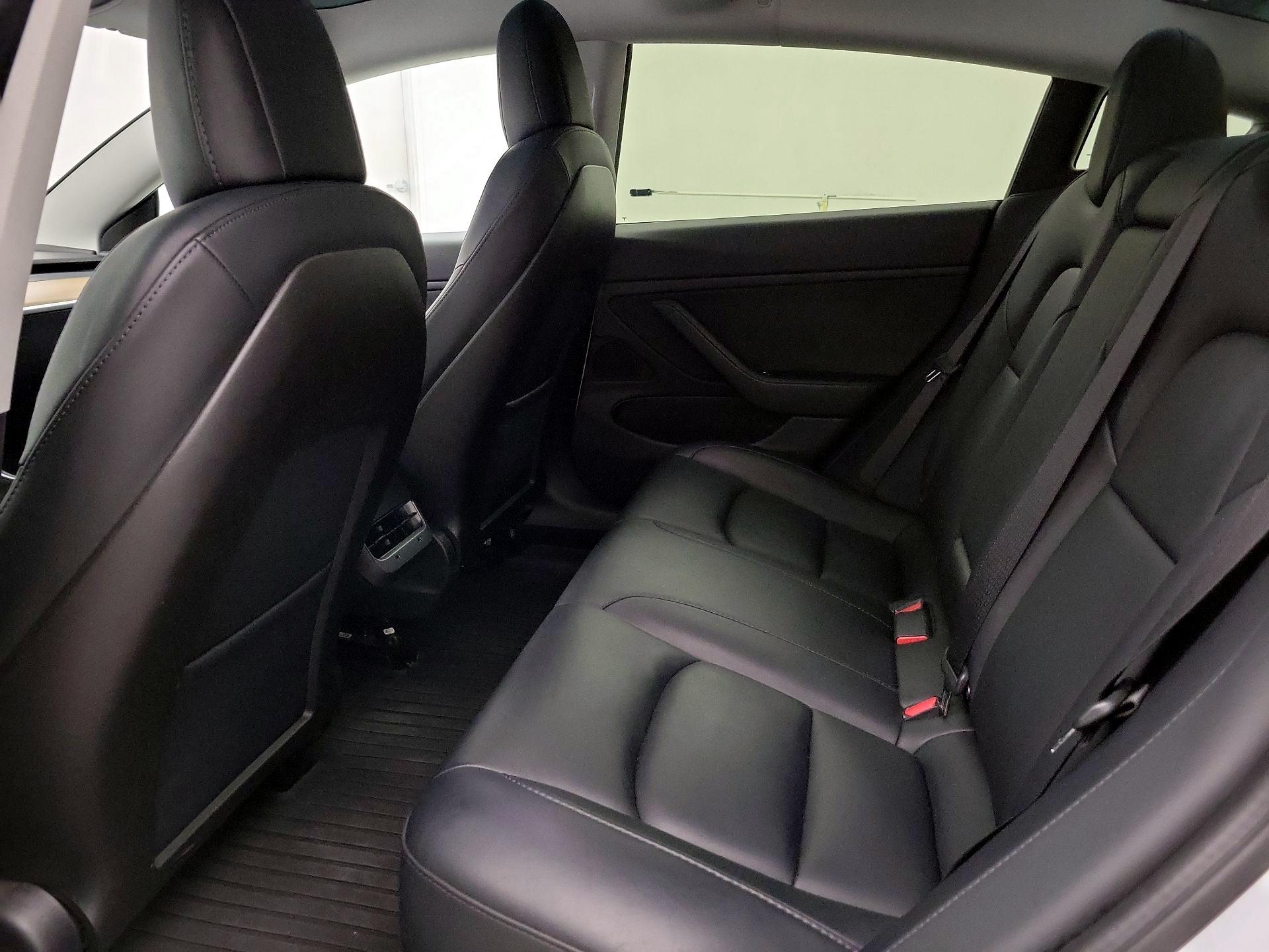 Thumbnail: 2020 Tesla Model 3 - 20