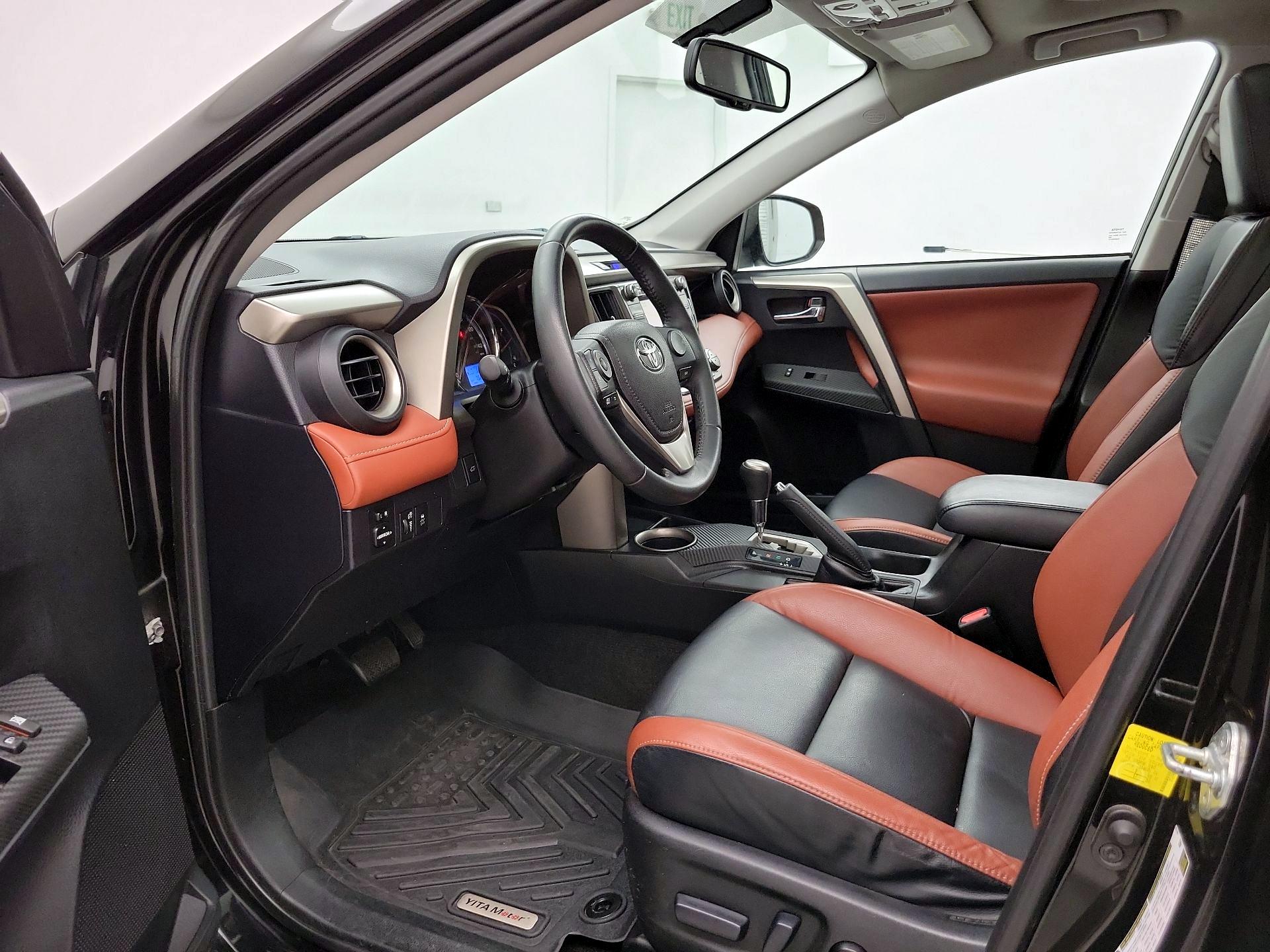 Thumbnail: 2014 Toyota RAV4 - 11