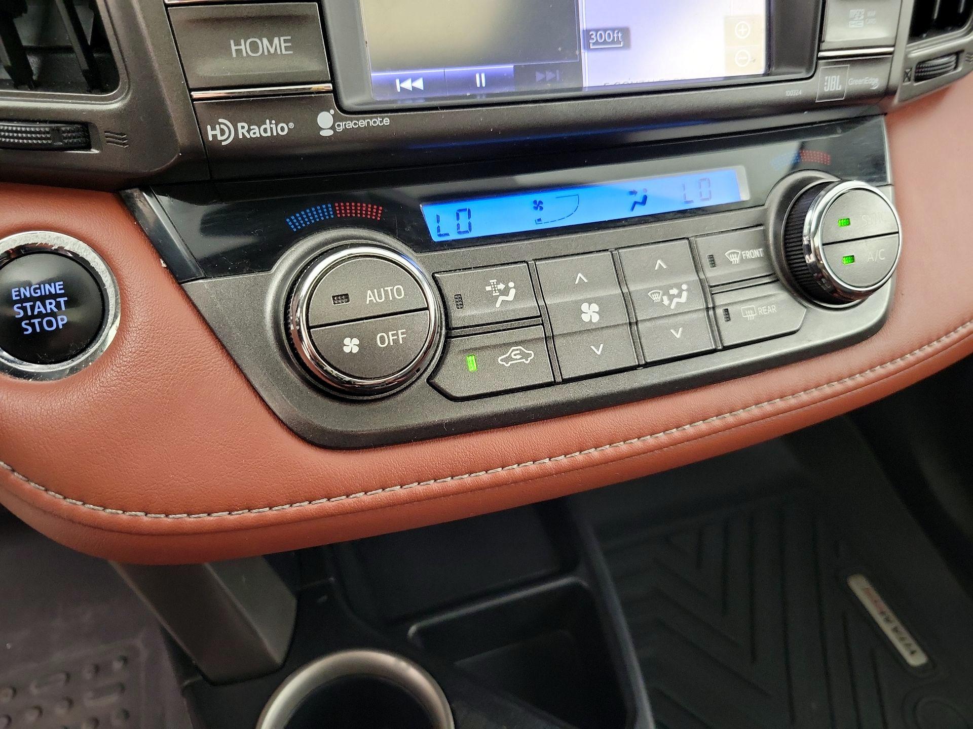 Thumbnail: 2014 Toyota RAV4 - 17