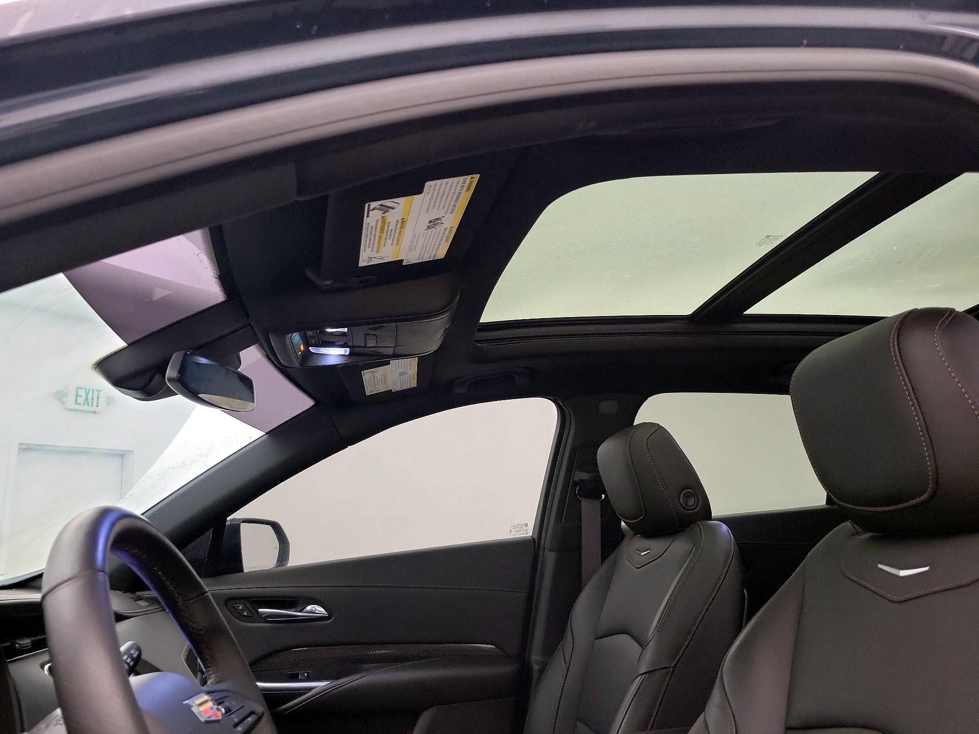 Thumbnail: 2019 Cadillac XT4 - 19