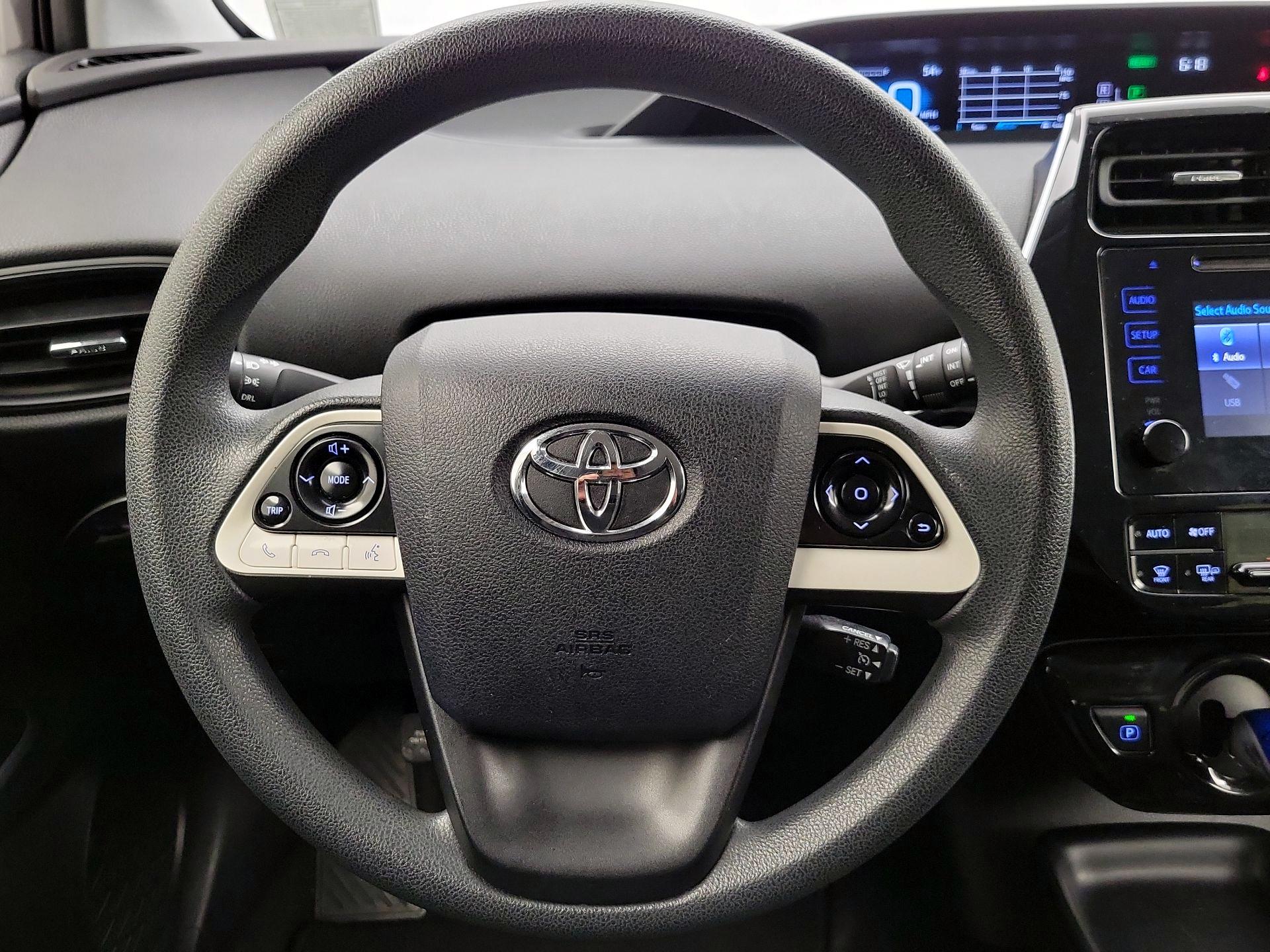 Thumbnail: 2016 Toyota Prius - 10