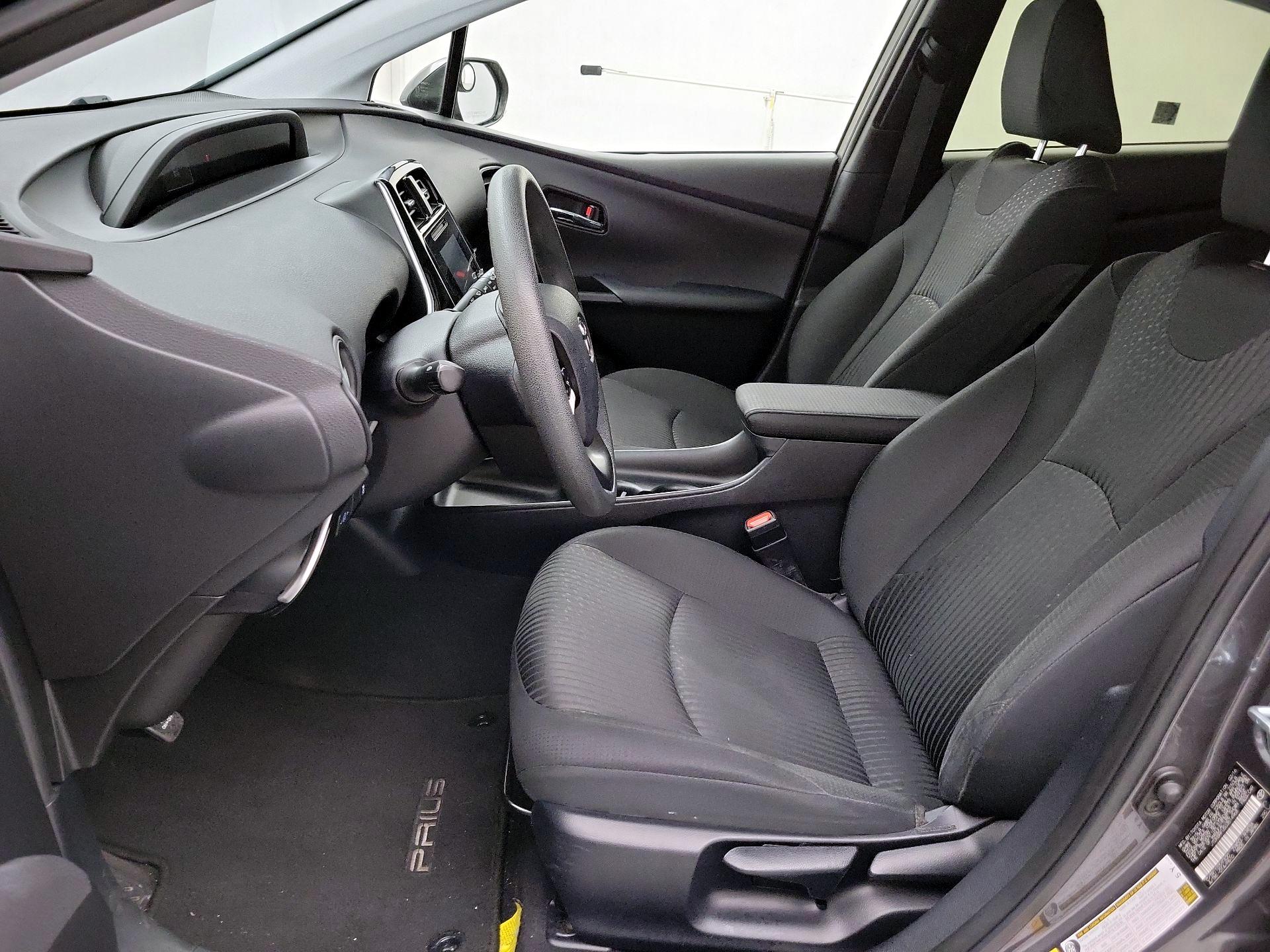 Thumbnail: 2016 Toyota Prius - 11