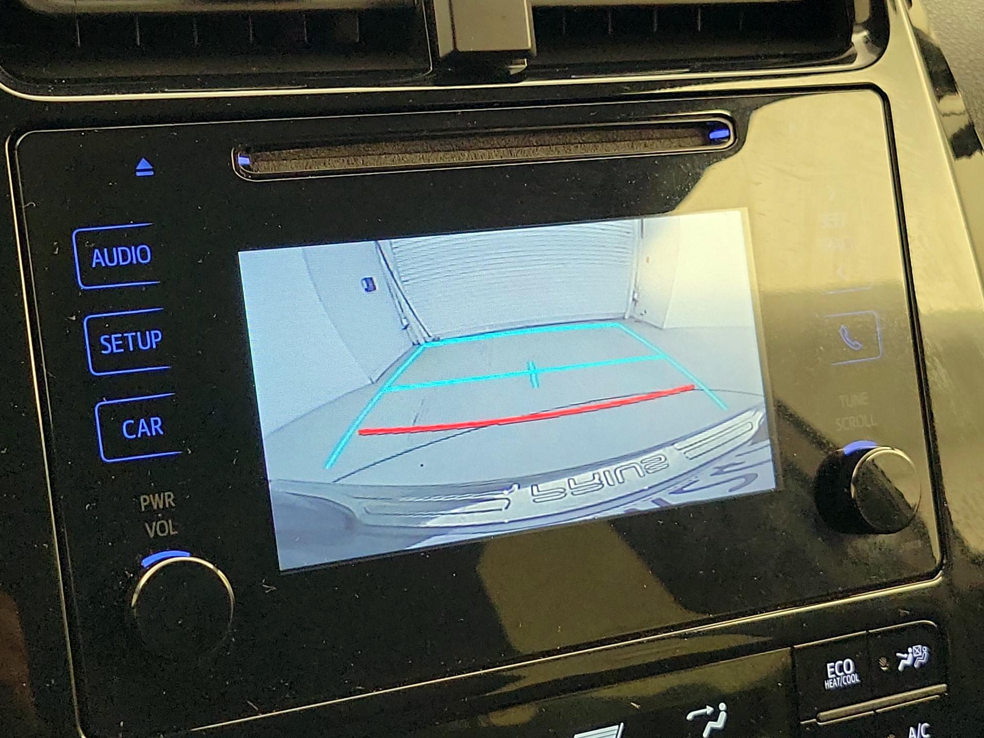 Thumbnail: 2016 Toyota Prius - 14