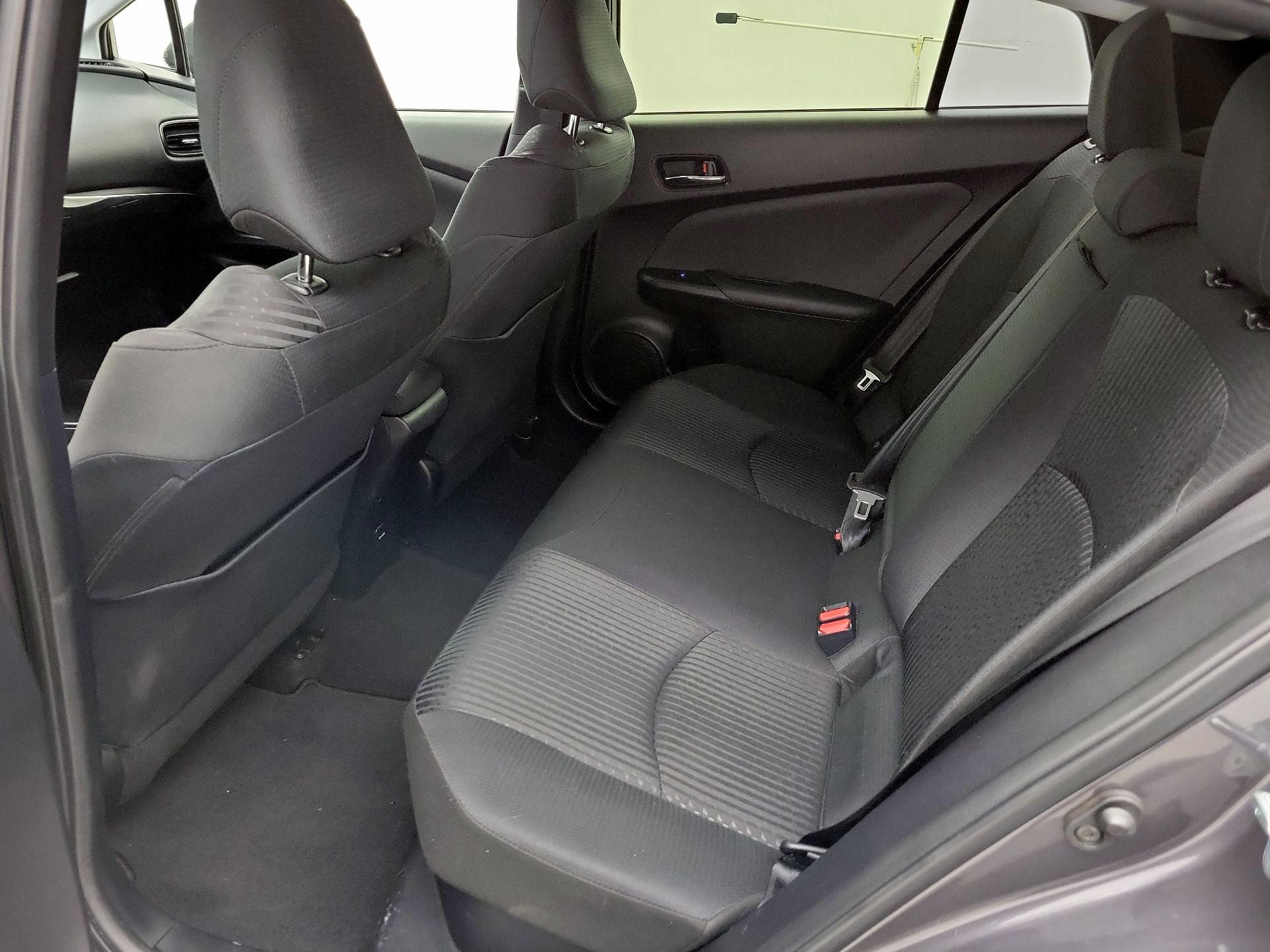 Thumbnail: 2016 Toyota Prius - 18