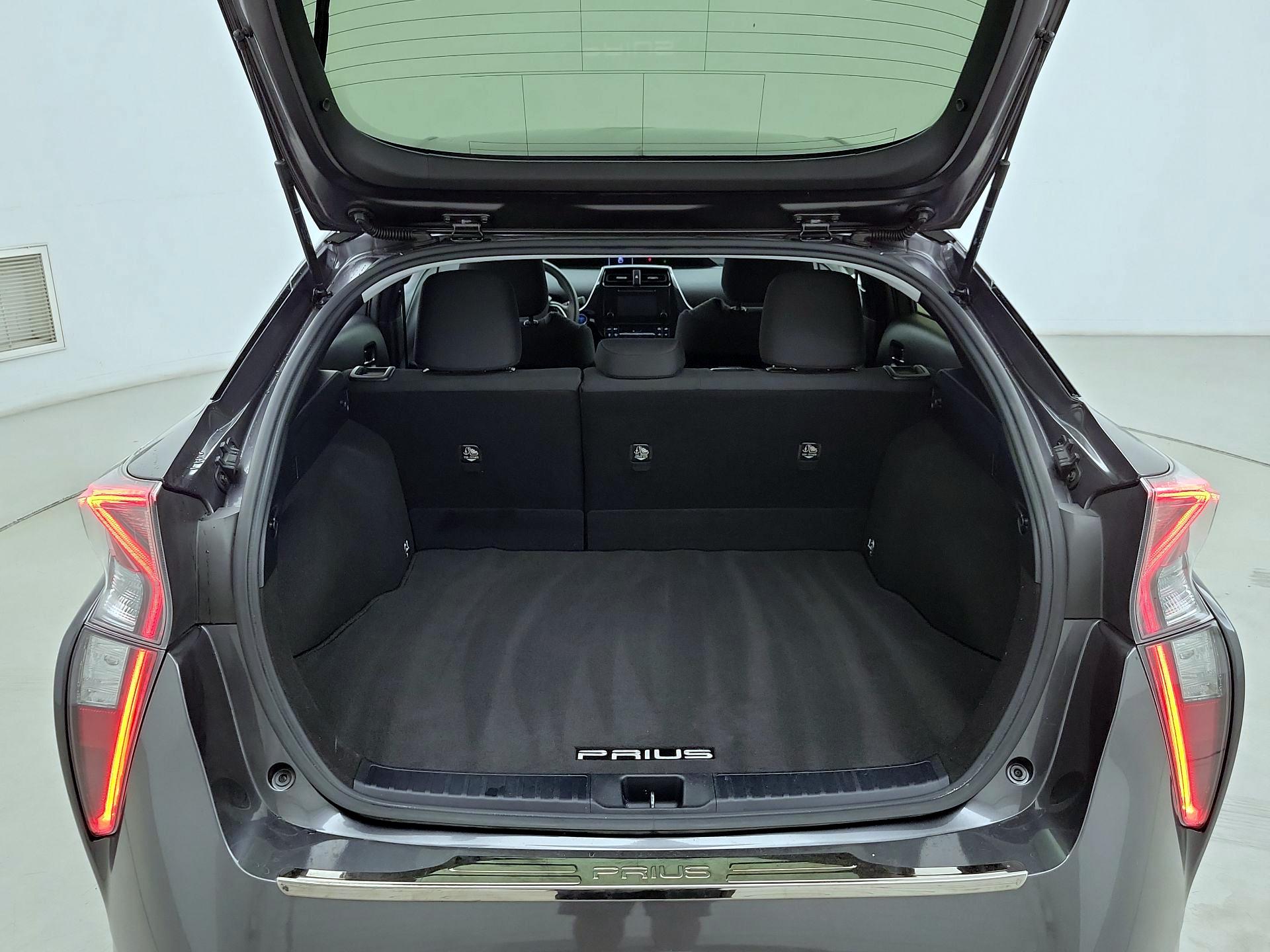 Thumbnail: 2016 Toyota Prius - 19