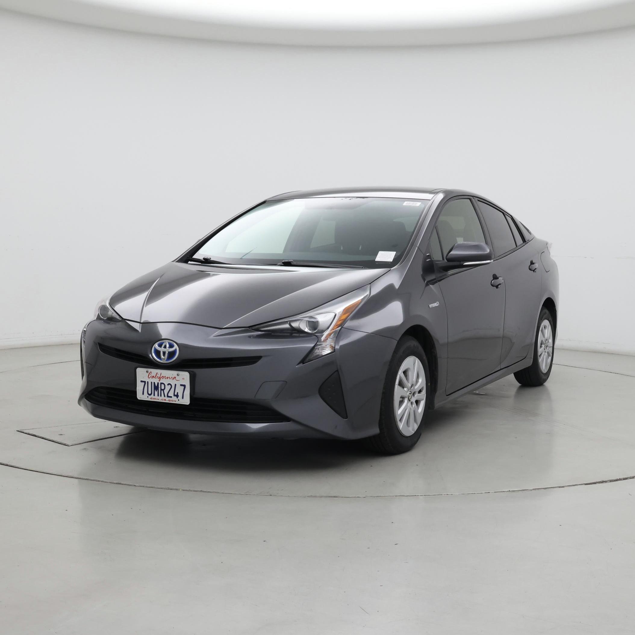 Thumbnail: 2016 Toyota Prius - 4
