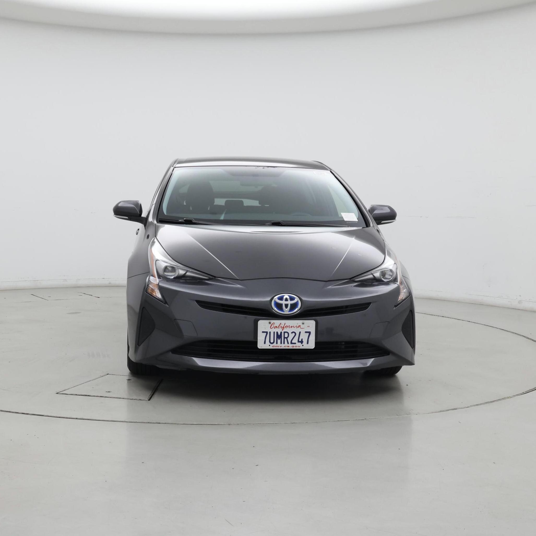 Thumbnail: 2016 Toyota Prius - 5