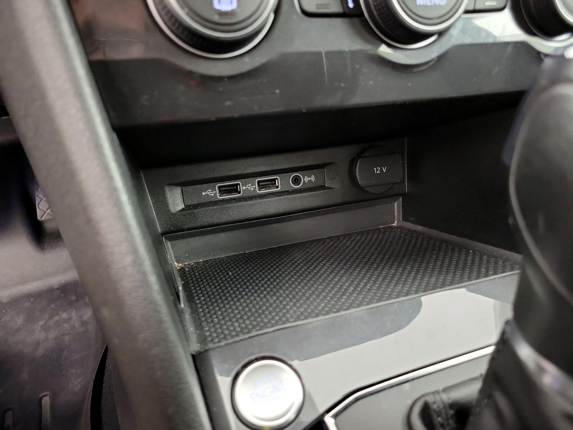 Thumbnail: 2019 Volkswagen Tiguan - 19