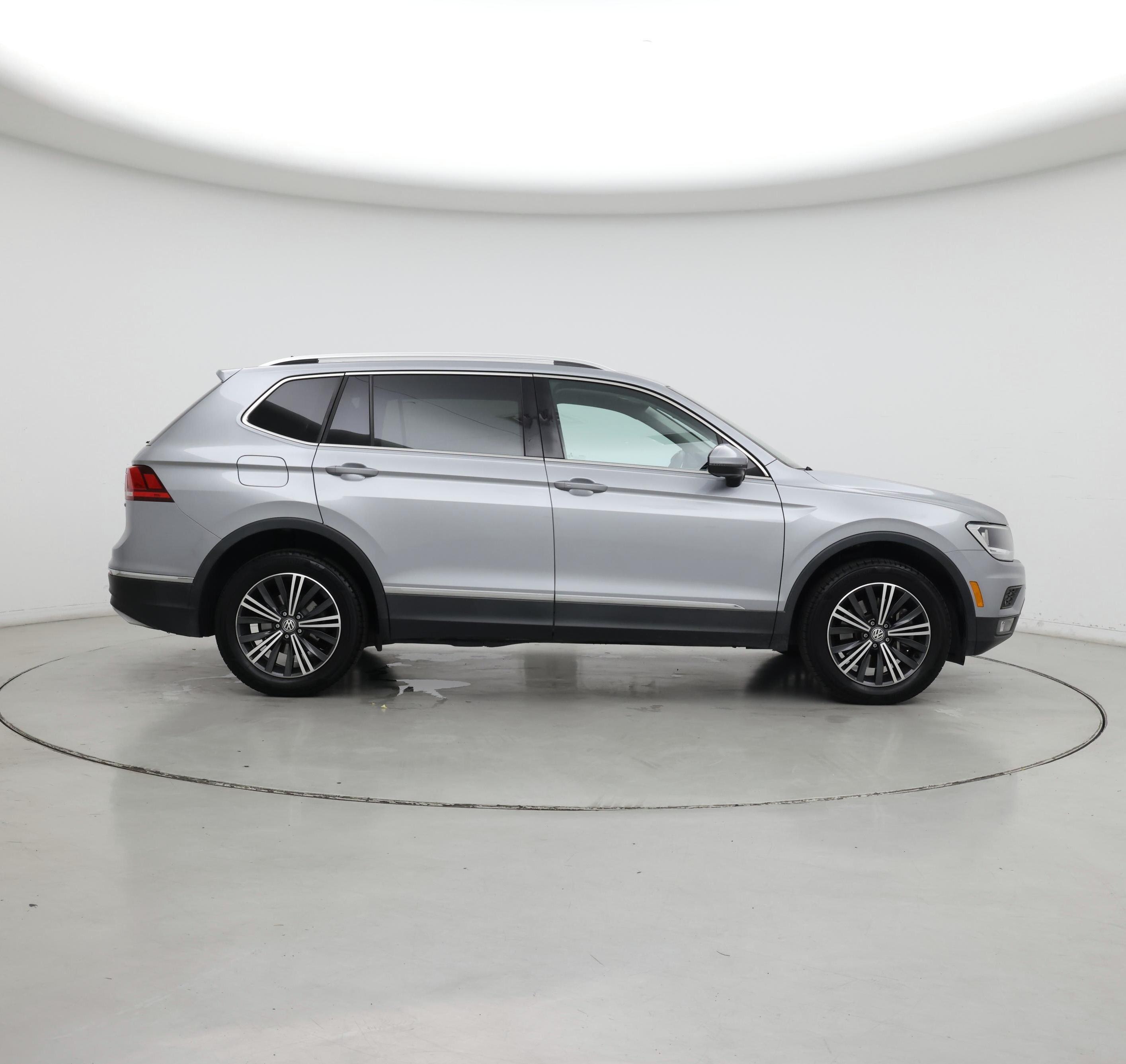 Thumbnail: 2019 Volkswagen Tiguan - 7